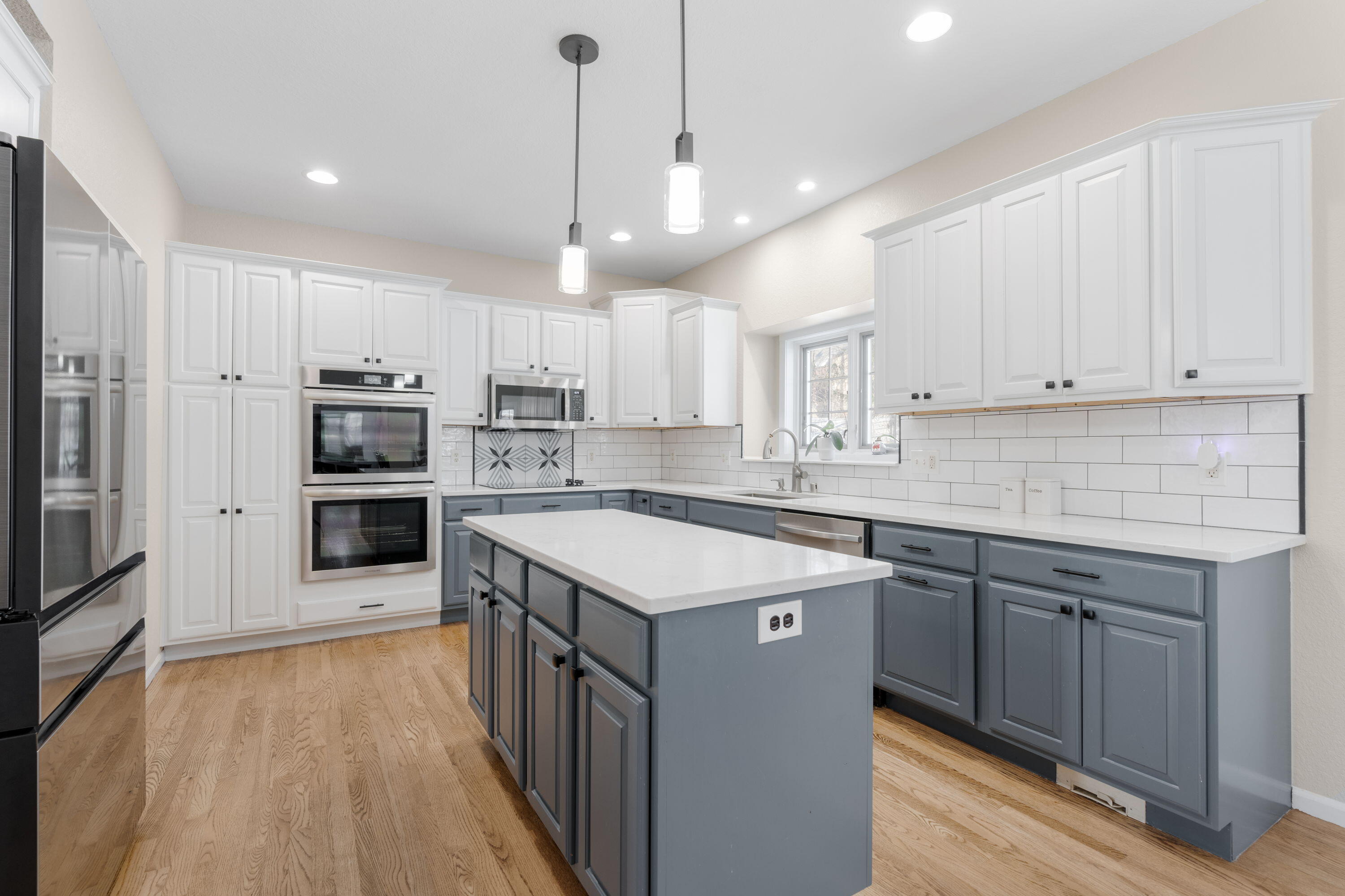 1910 Valley Ct