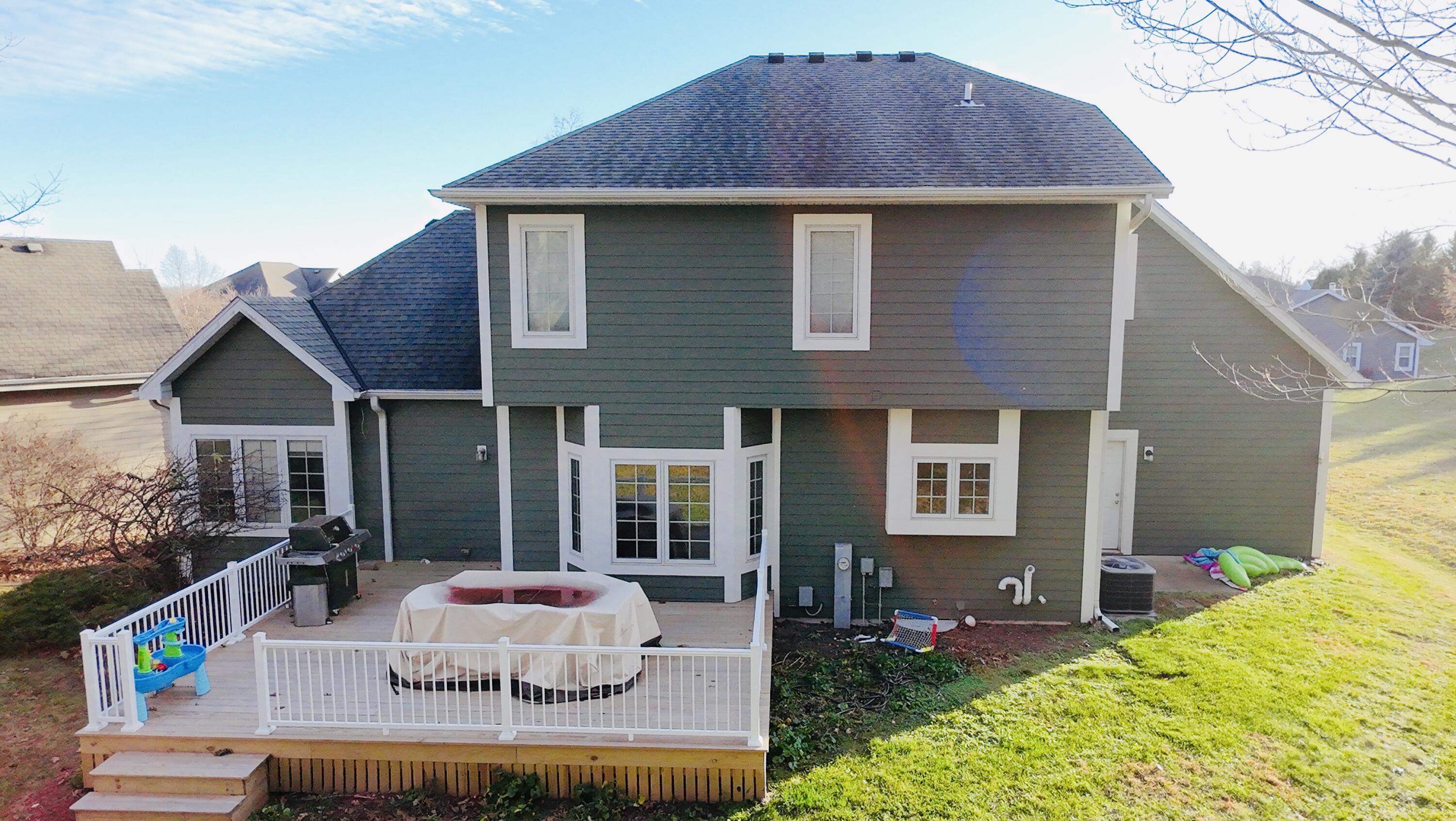 1910 Valley Ct