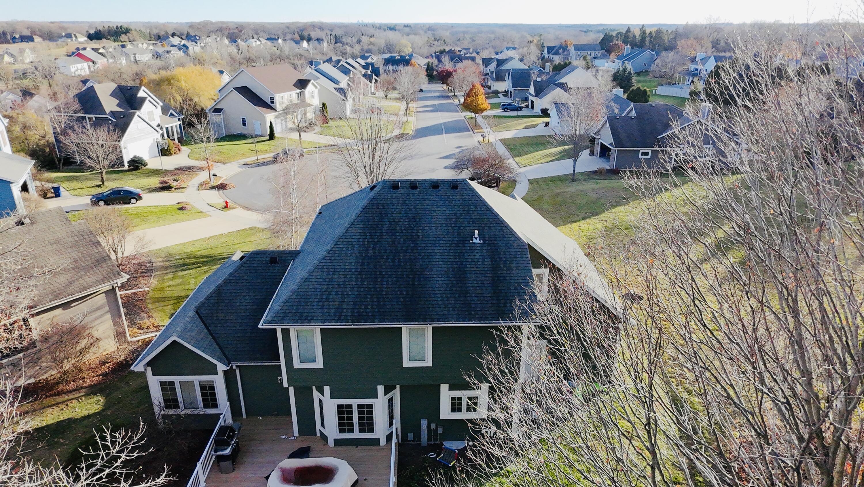 1910 Valley Ct