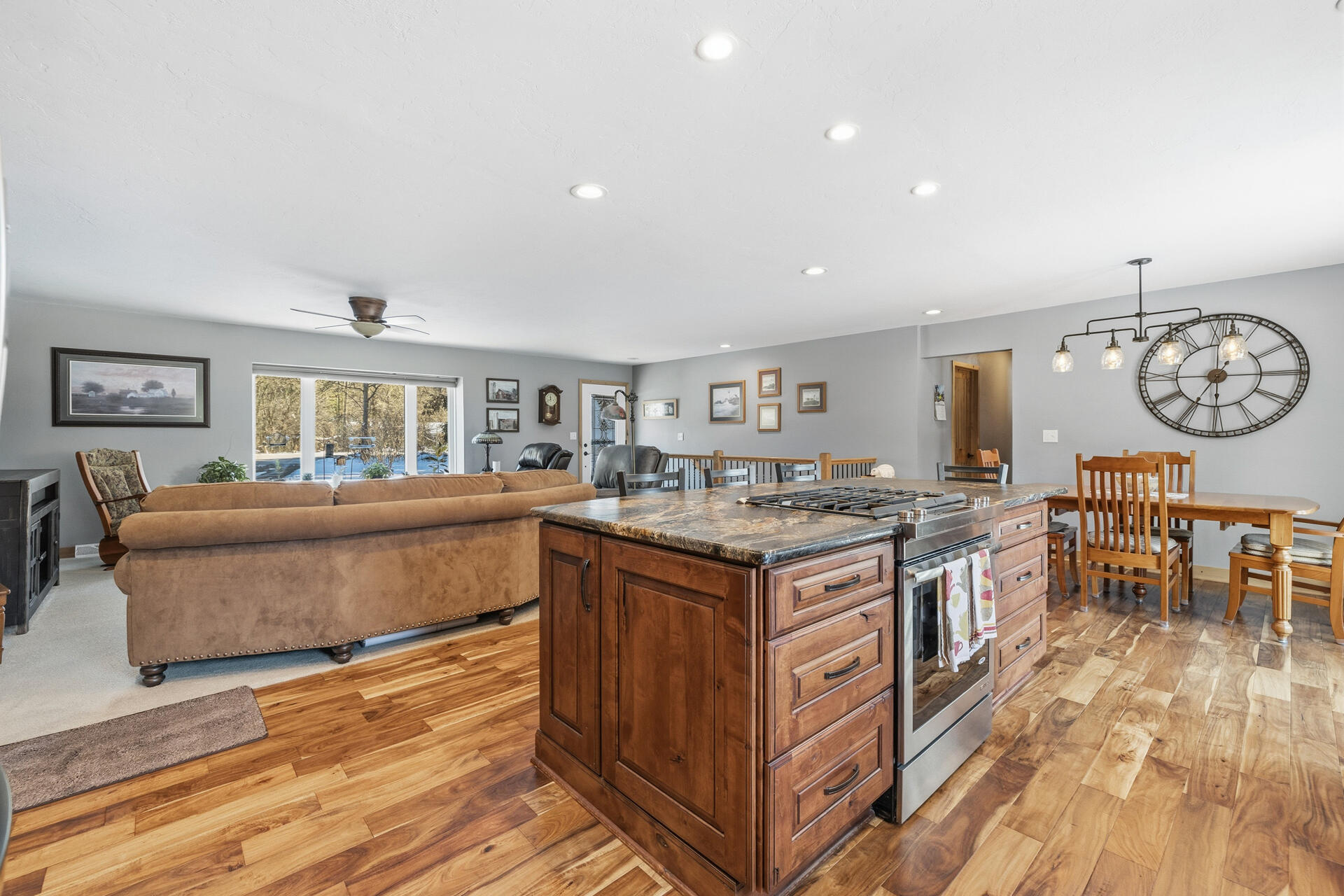 W245N4749 Swan Rd