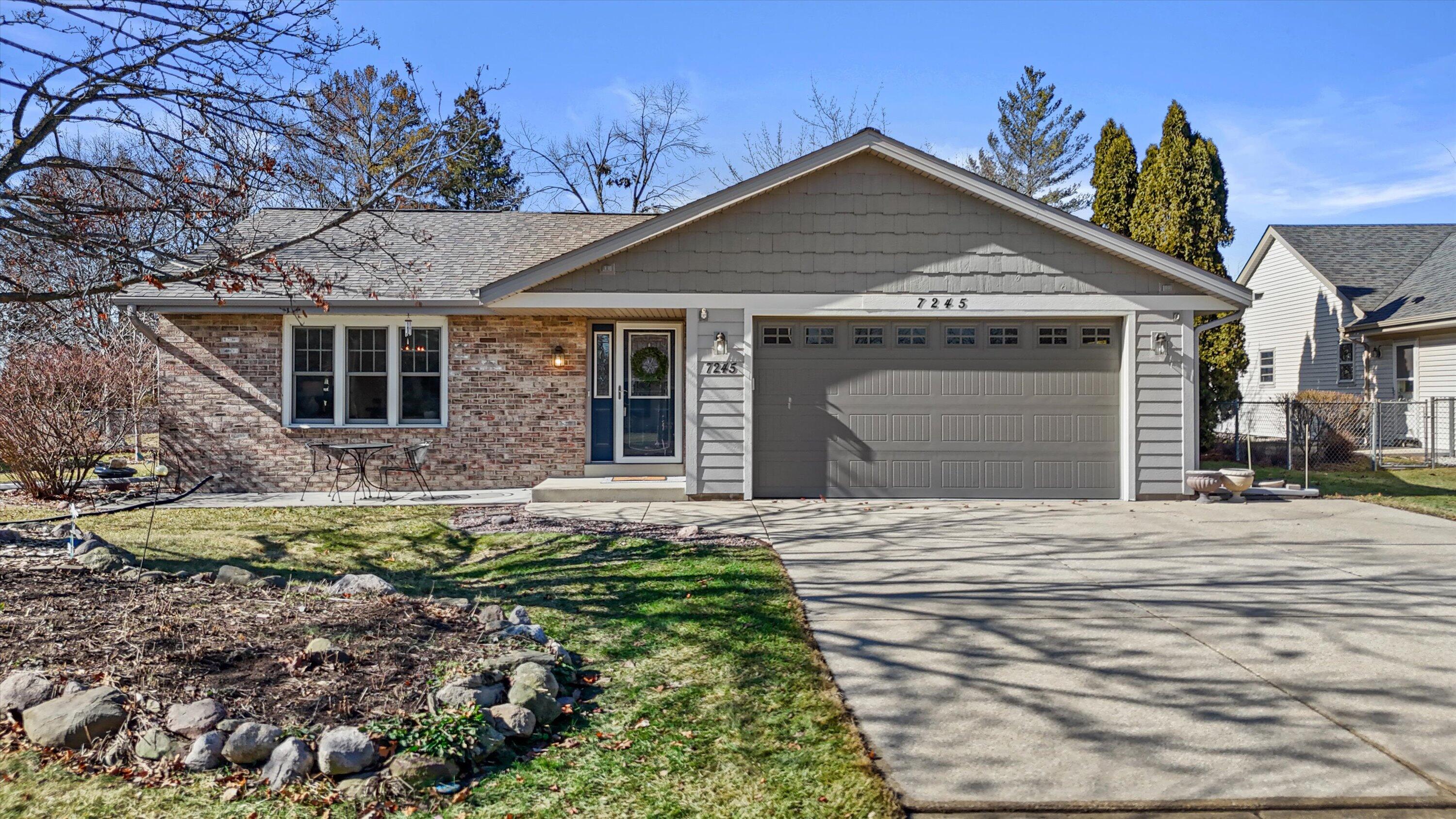 7245 S Hillendale Dr