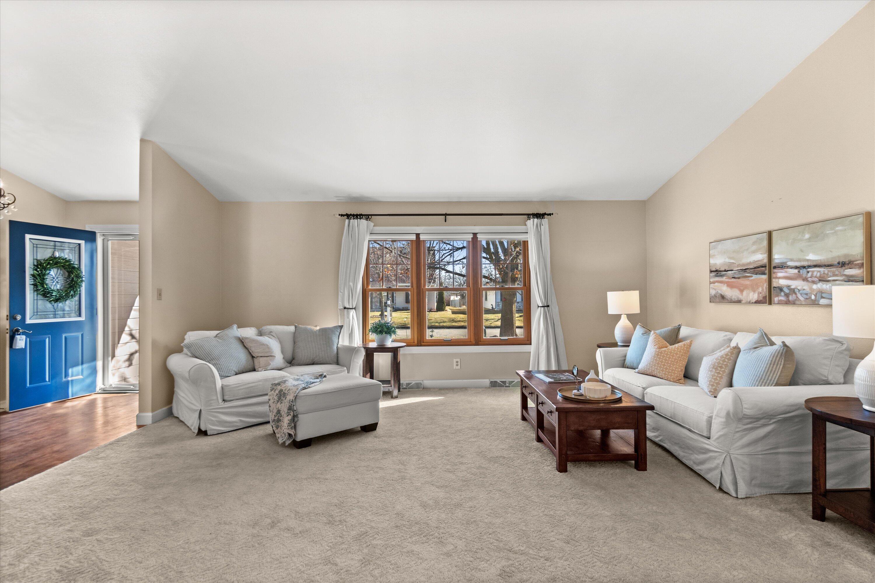 7245 S Hillendale Dr