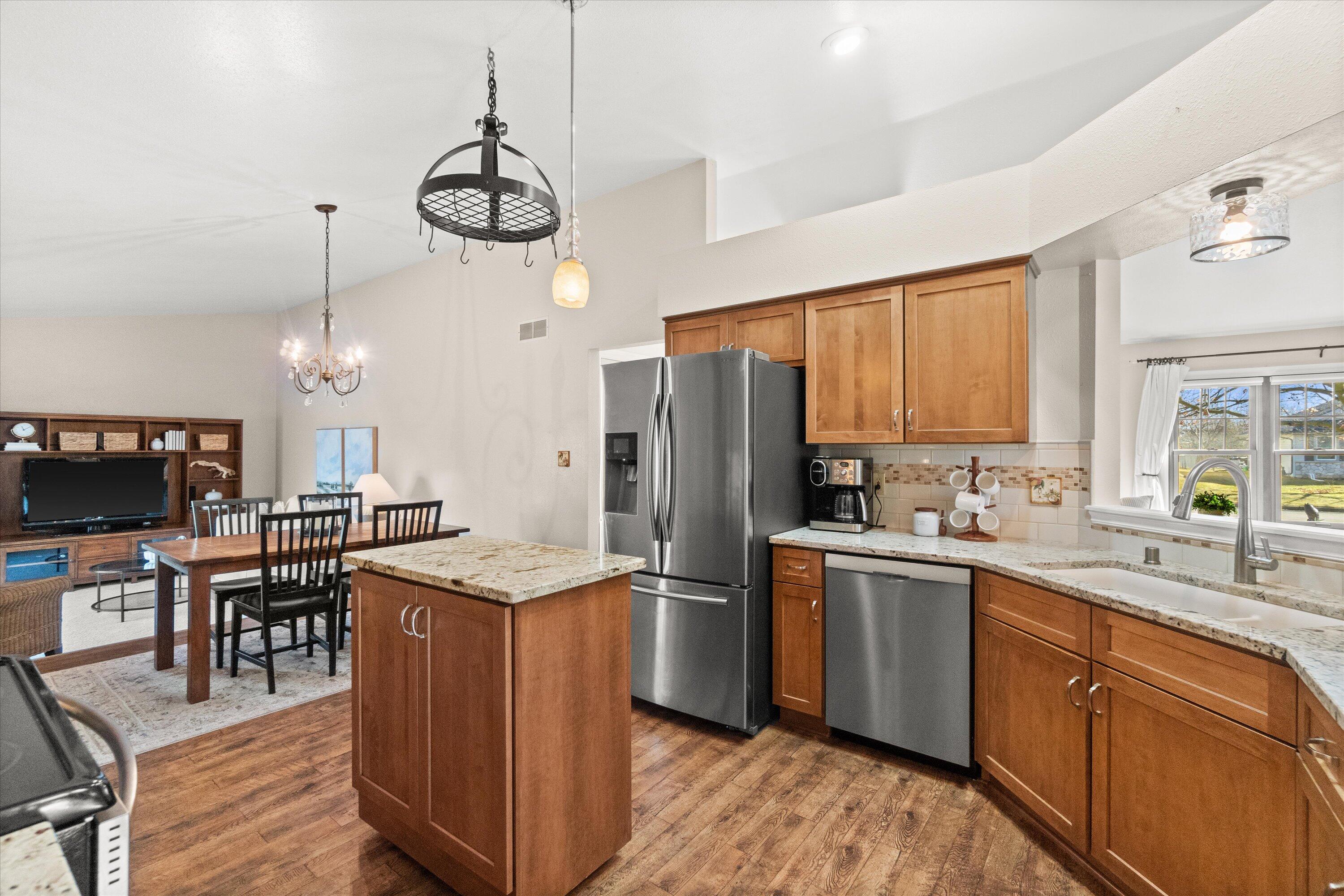 7245 S Hillendale Dr