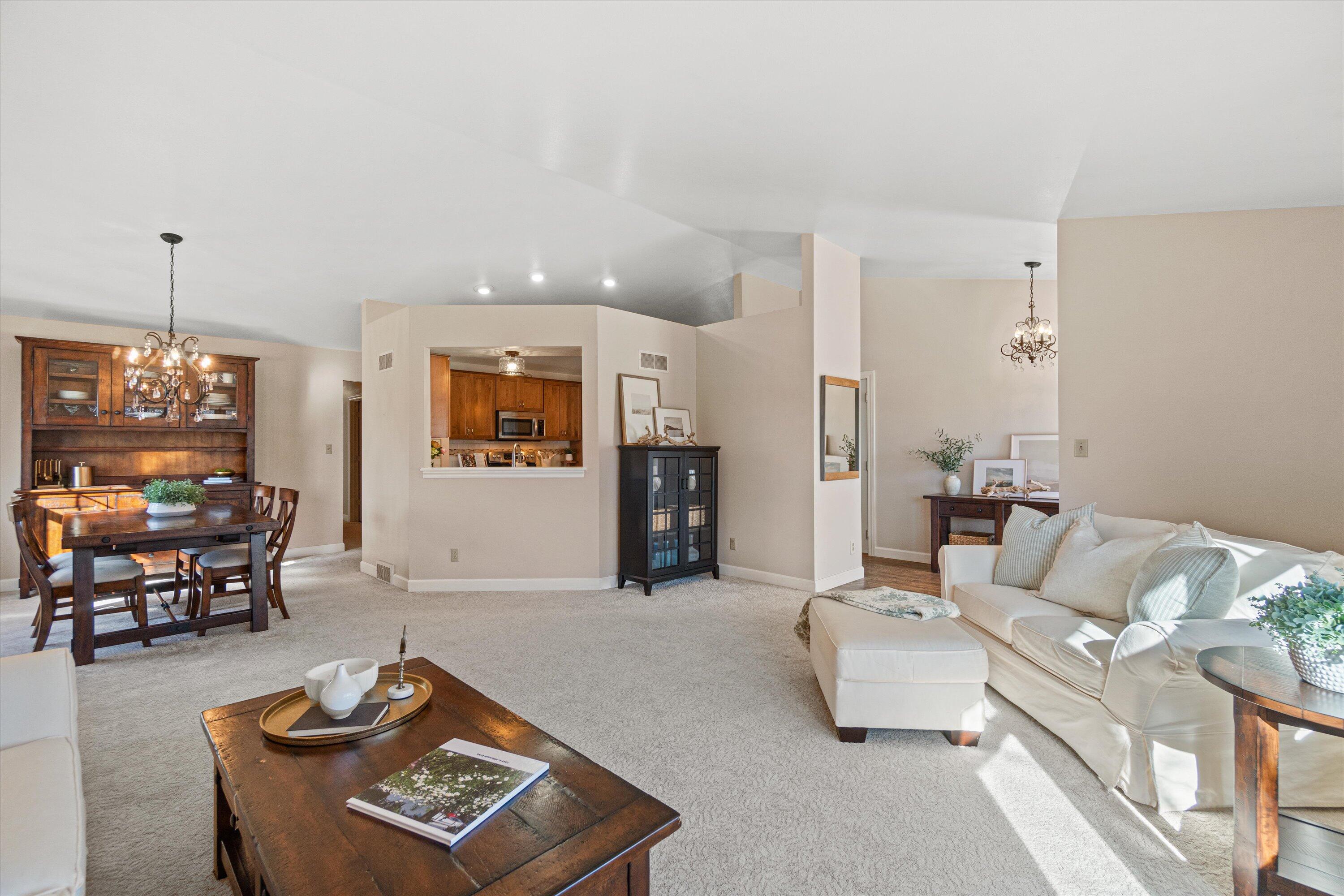 7245 S Hillendale Dr