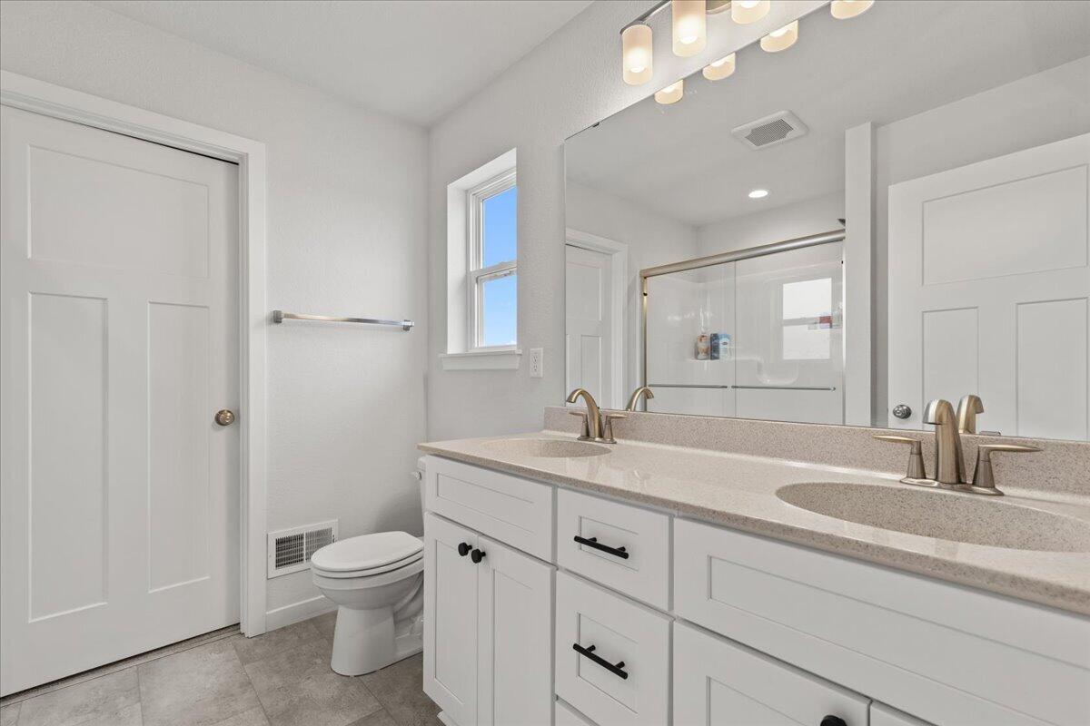 177 Emerald Cir