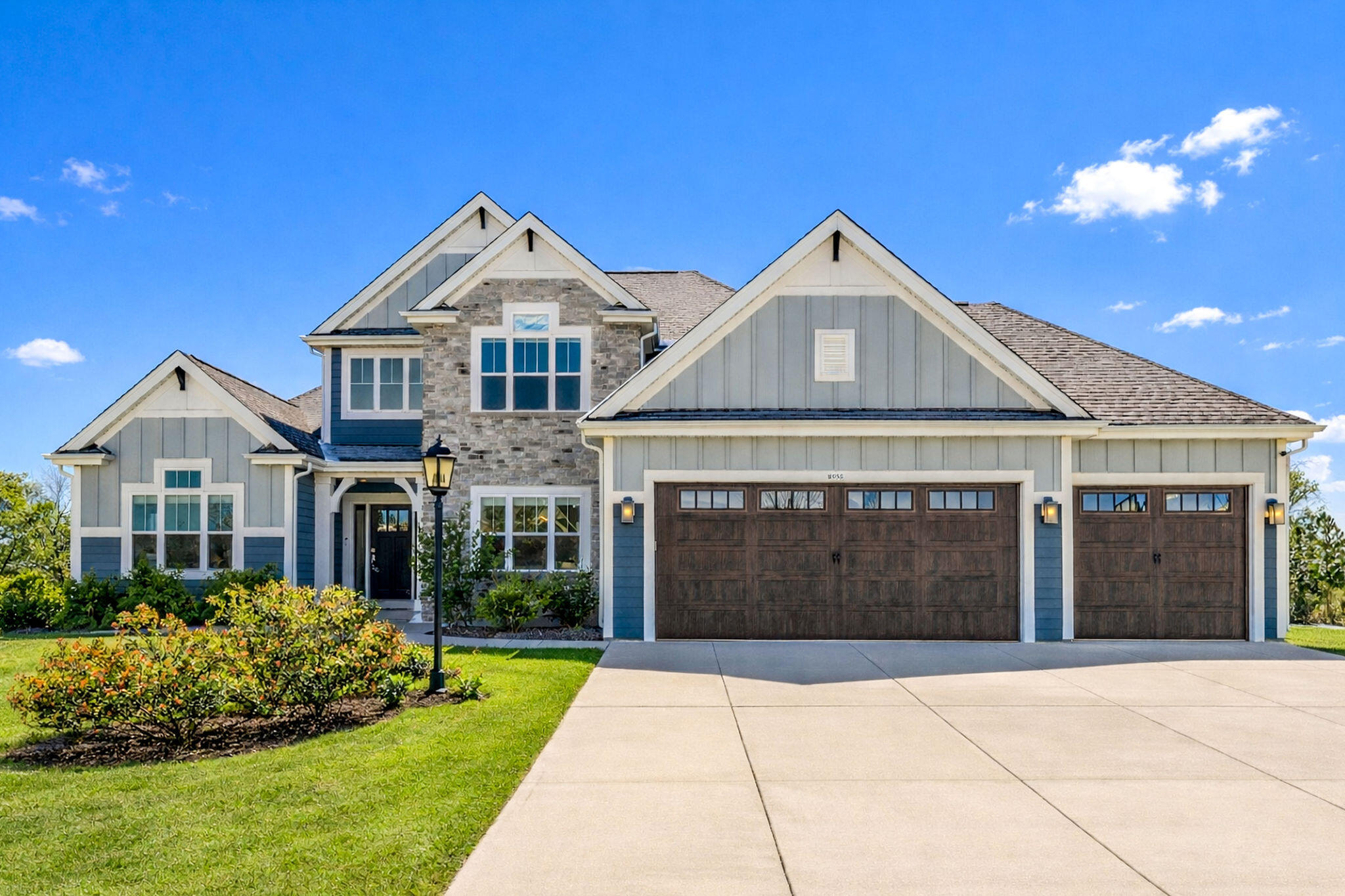 8955 W Highlander Dr
