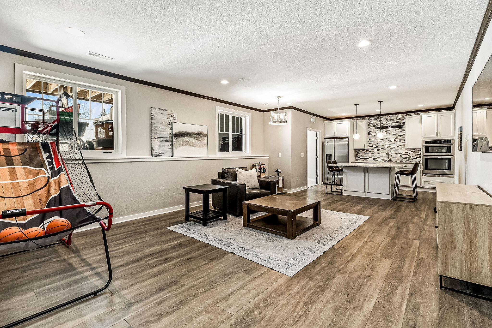 8955 W Highlander Dr