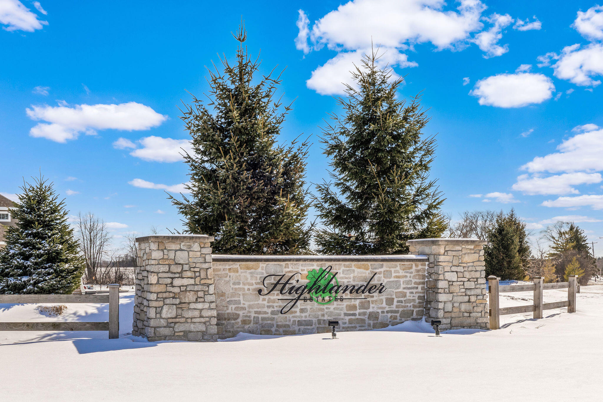 8955 W Highlander Dr
