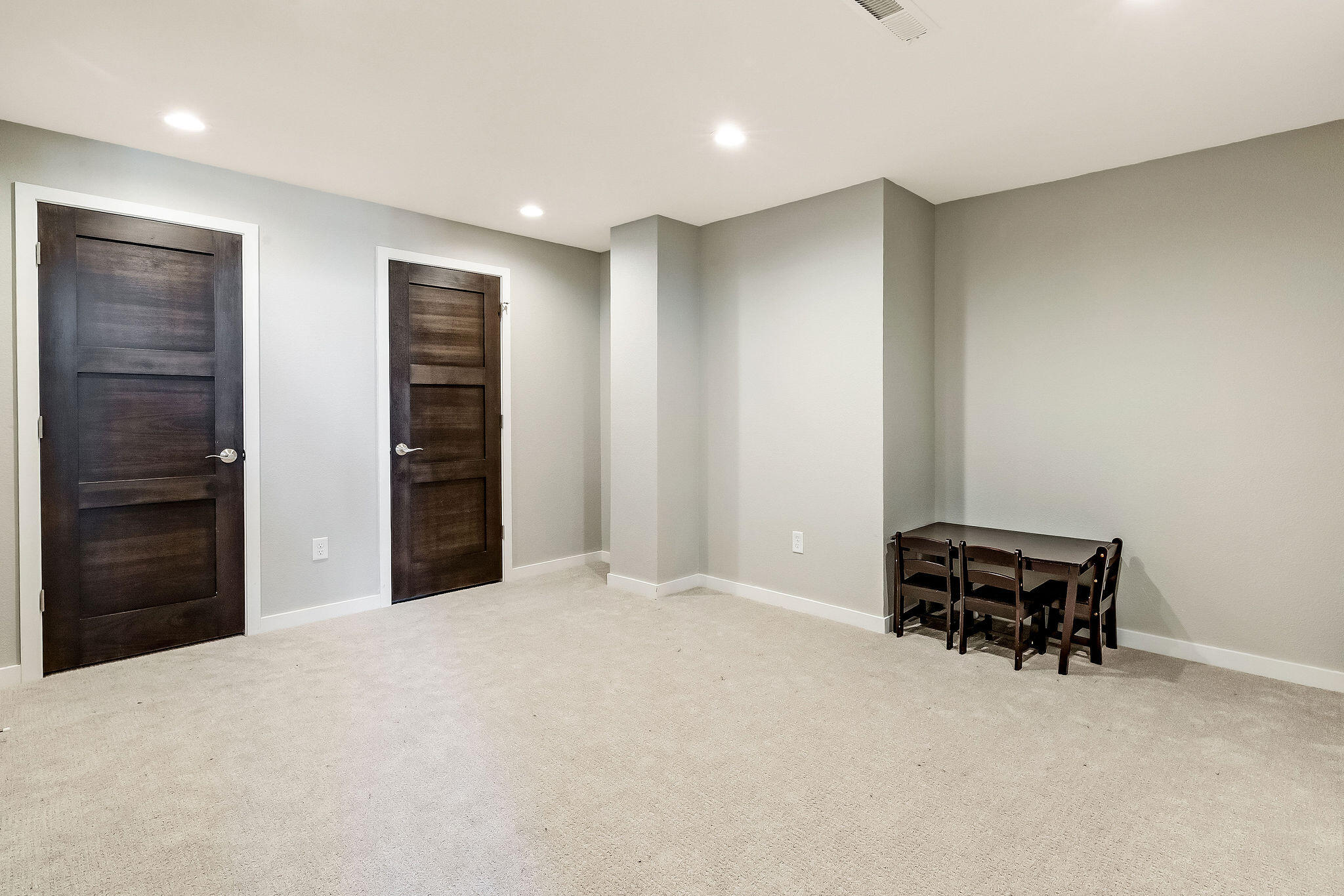 8955 W Highlander Dr