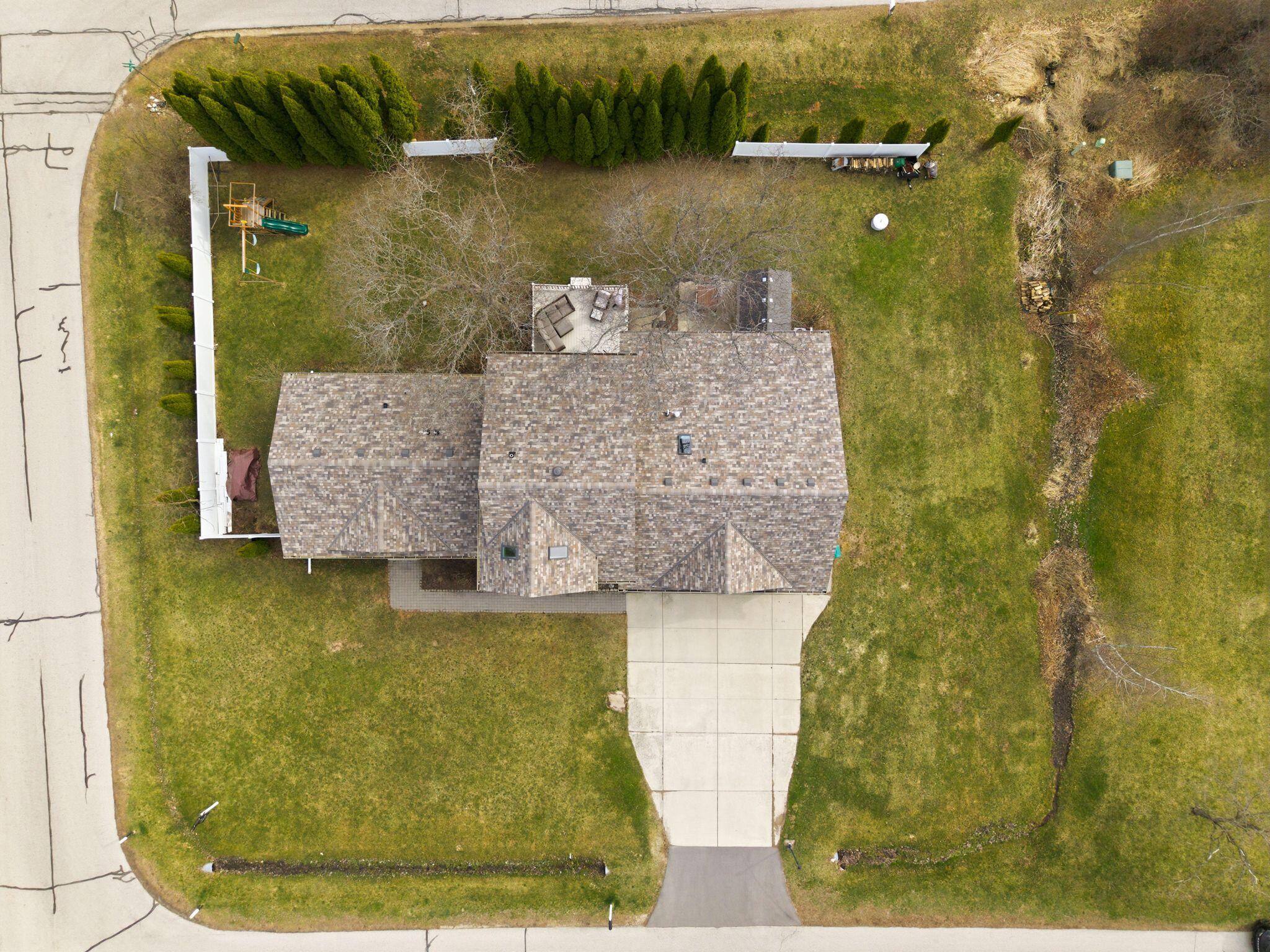 1633 W Eleanor Pl