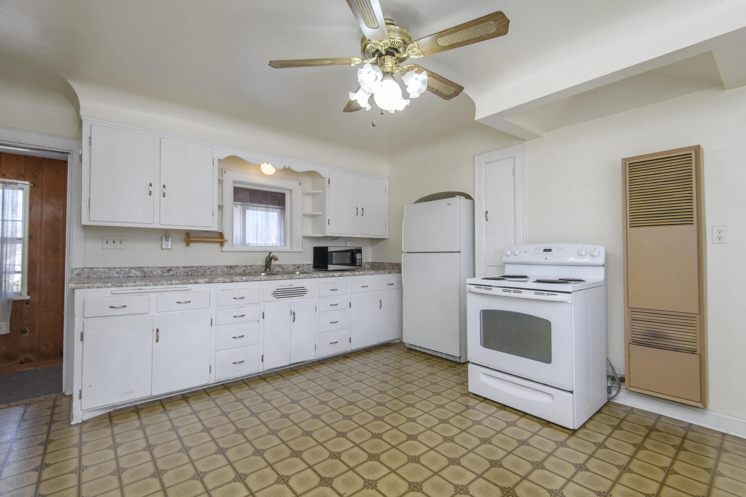 3554 S 84th St Unit: 3554A