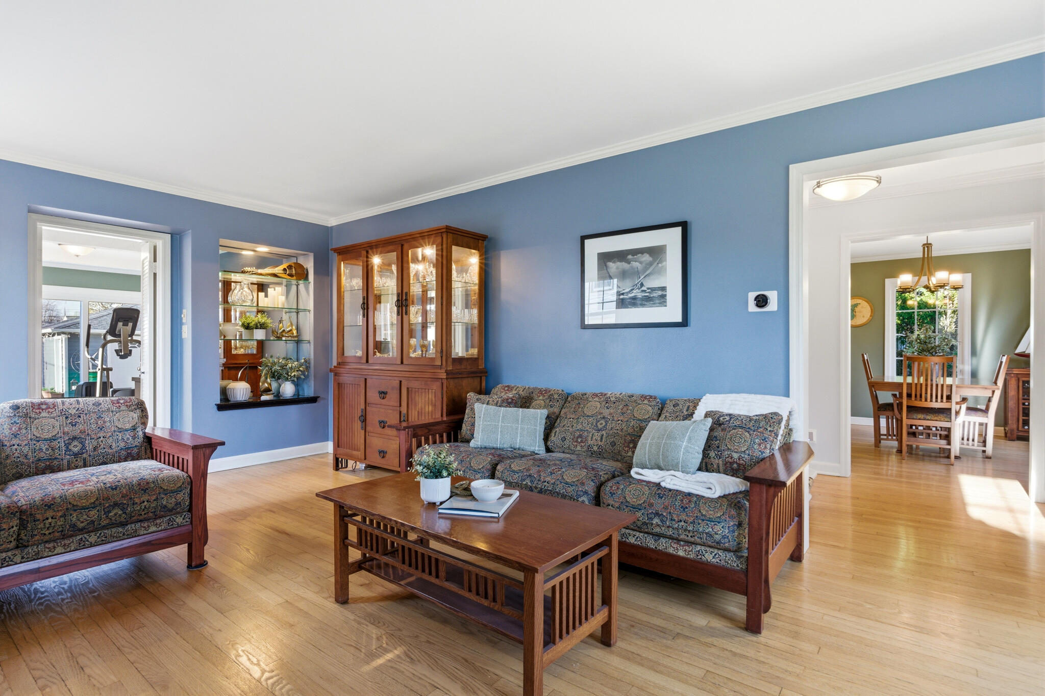 514 E Community Pl