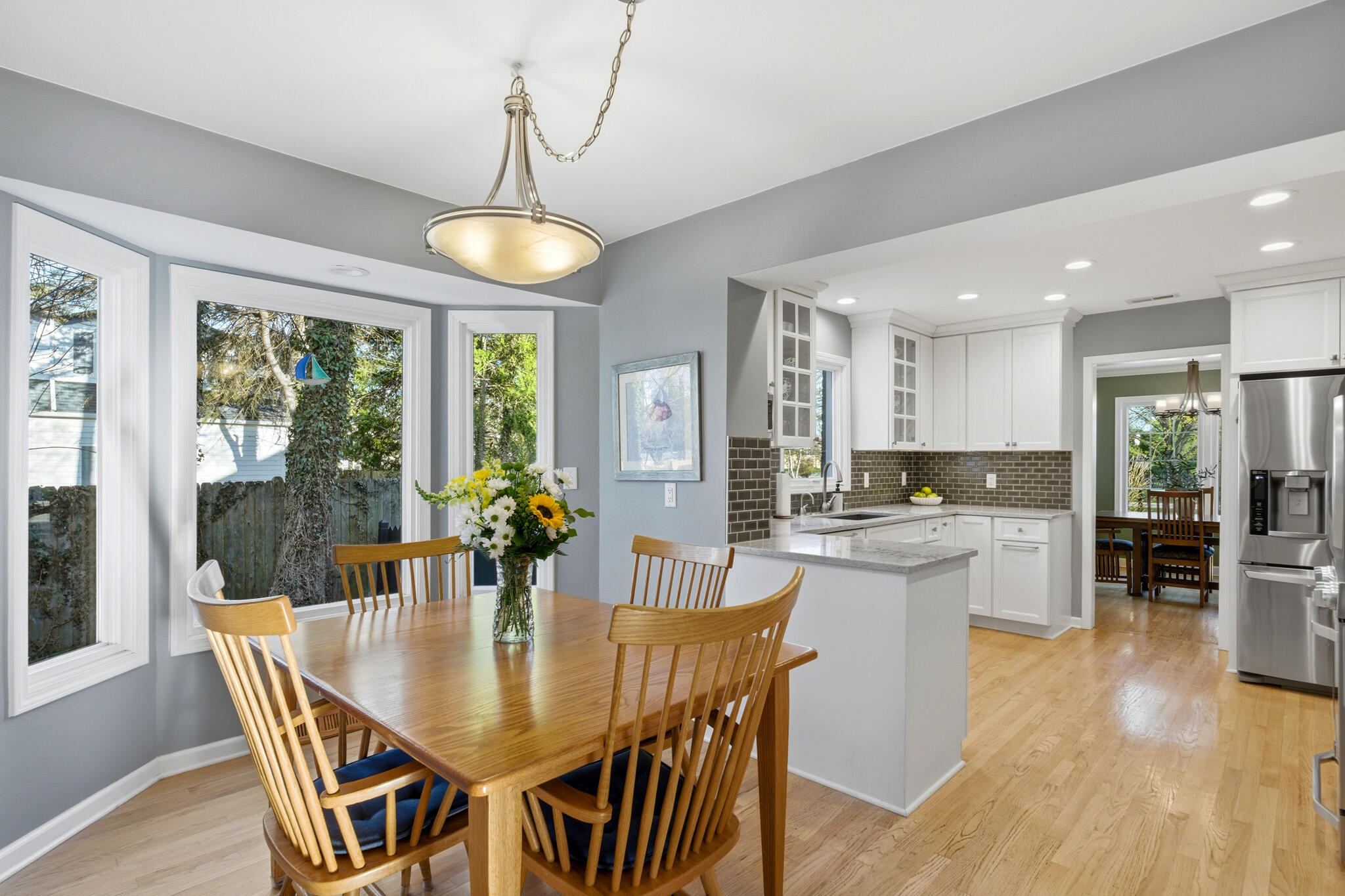 514 E Community Pl