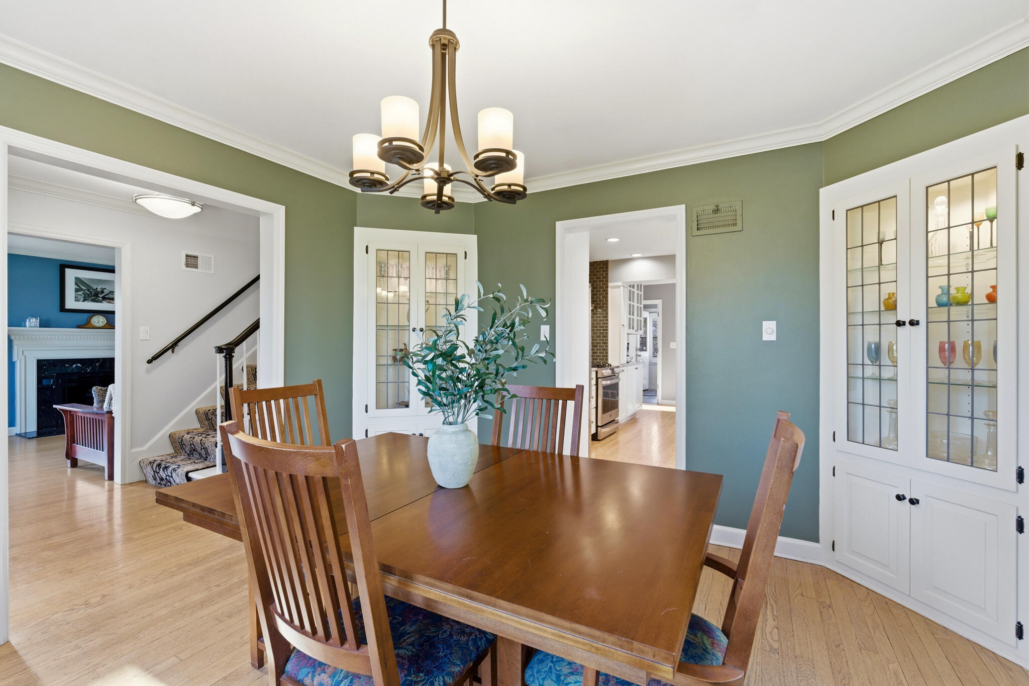 514 E Community Pl
