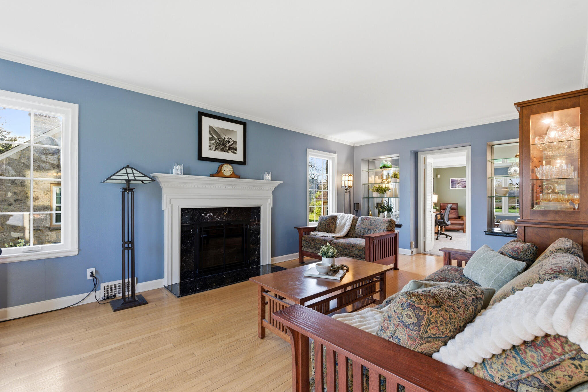 514 E Community Pl
