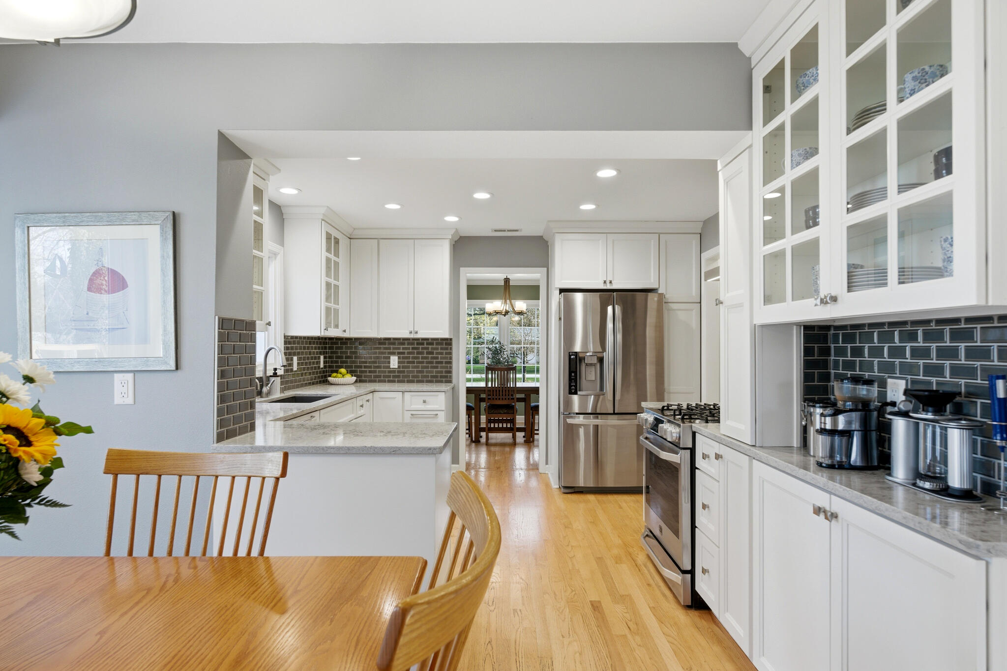 514 E Community Pl
