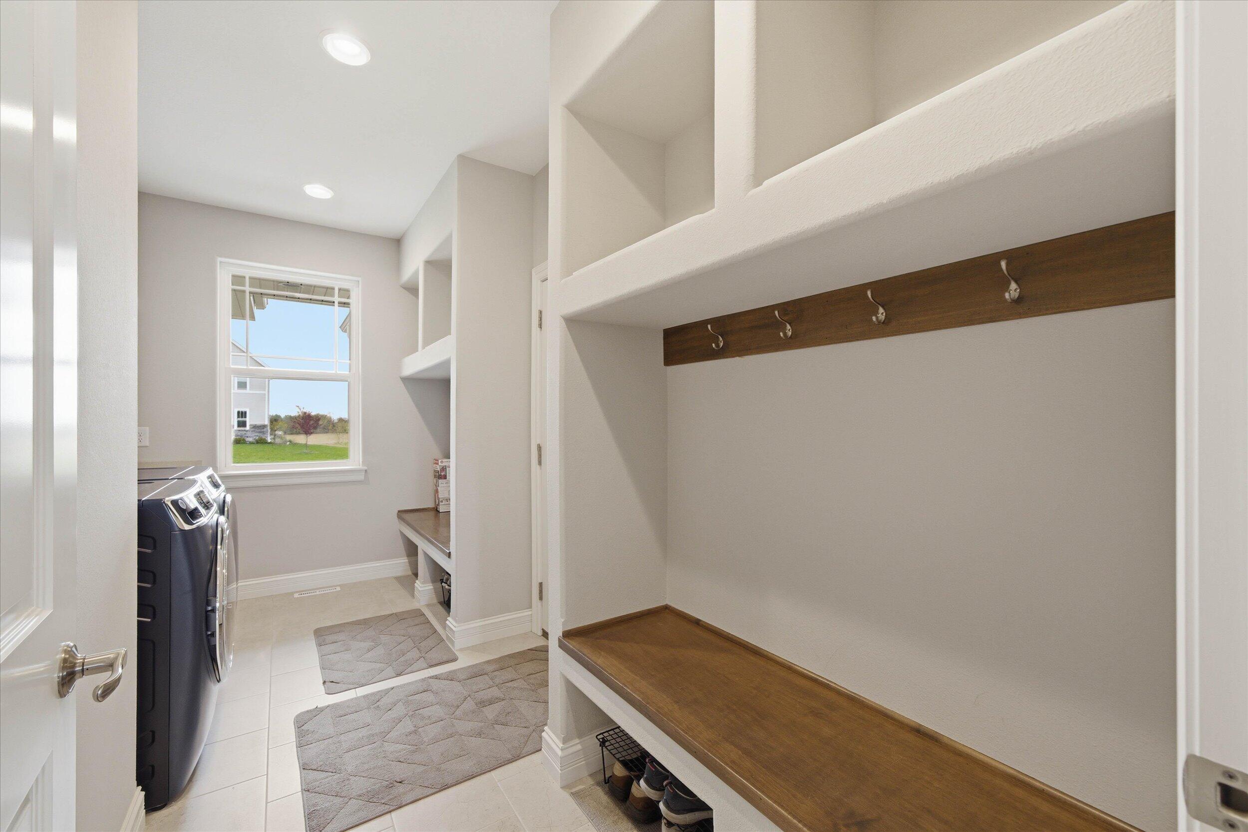 2046 E Omaha Dr