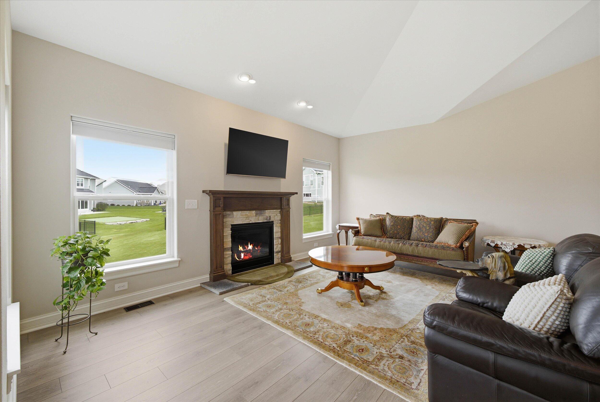 2046 E Omaha Dr
