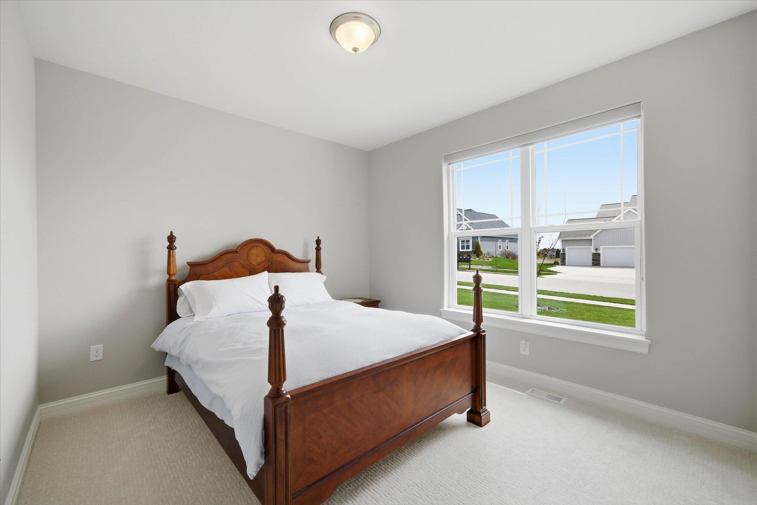2046 E Omaha Dr