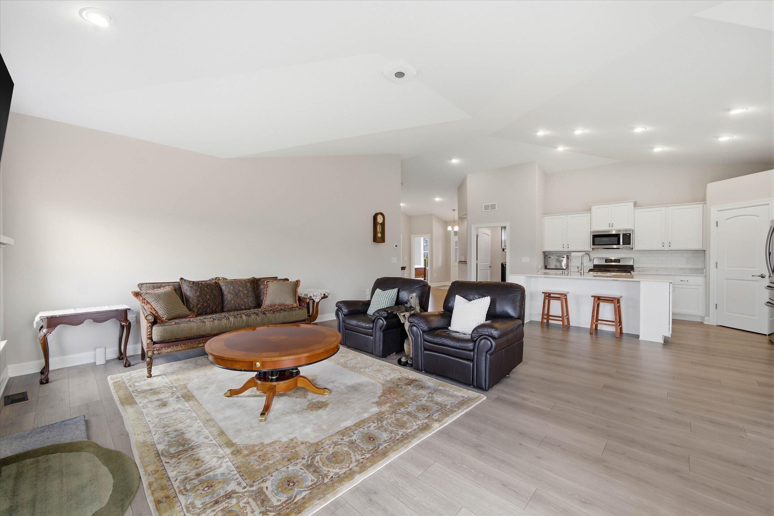 2046 E Omaha Dr