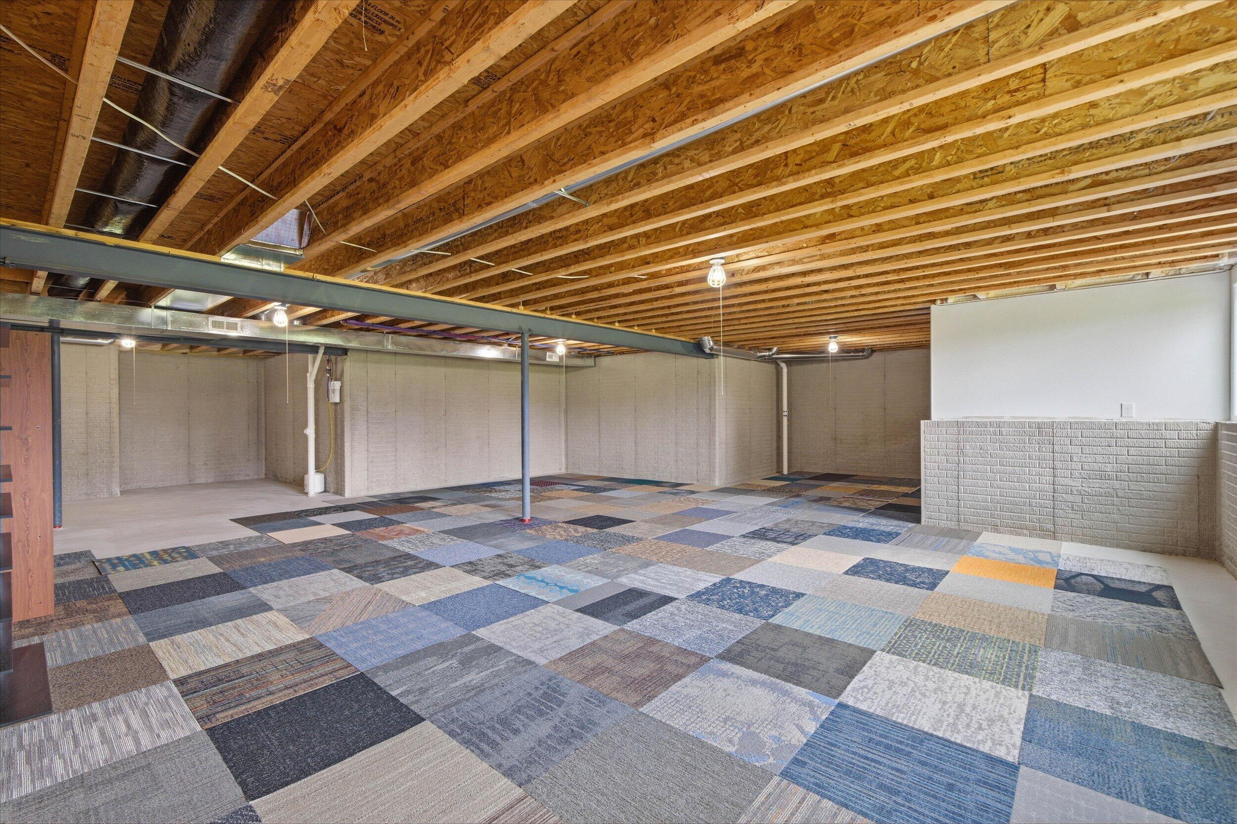 2046 E Omaha Dr