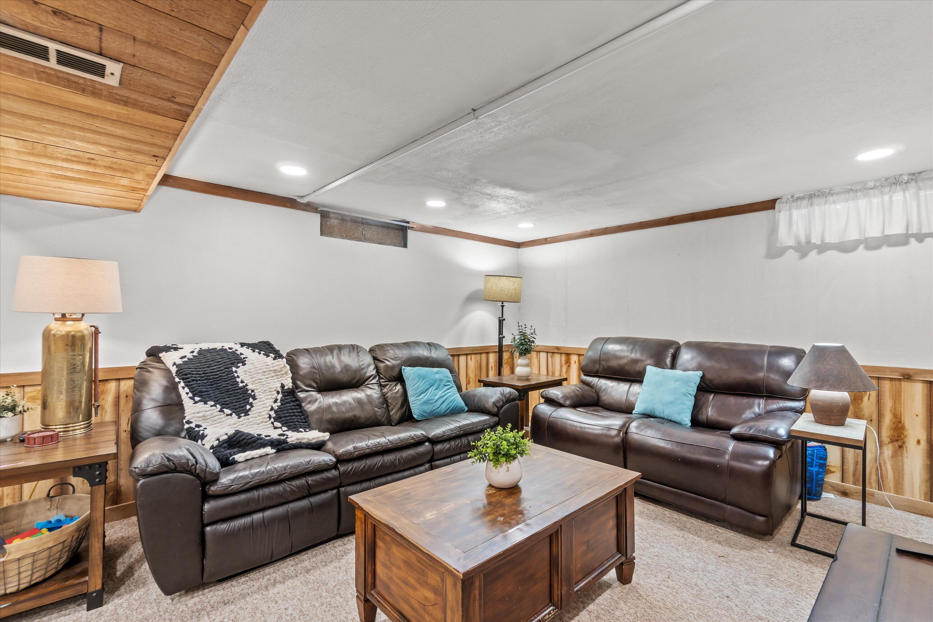 110 Highland Dr