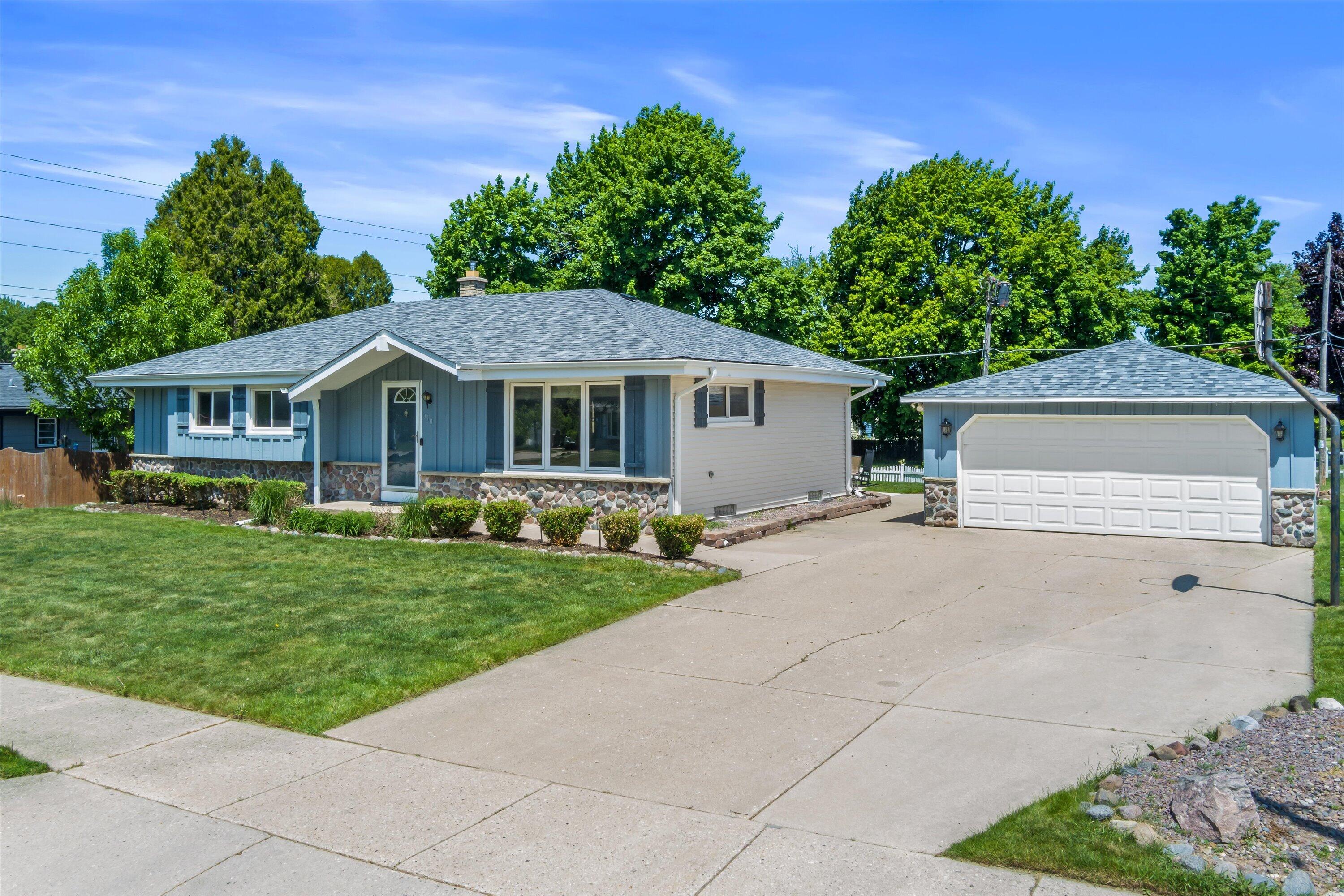 110 Highland Dr