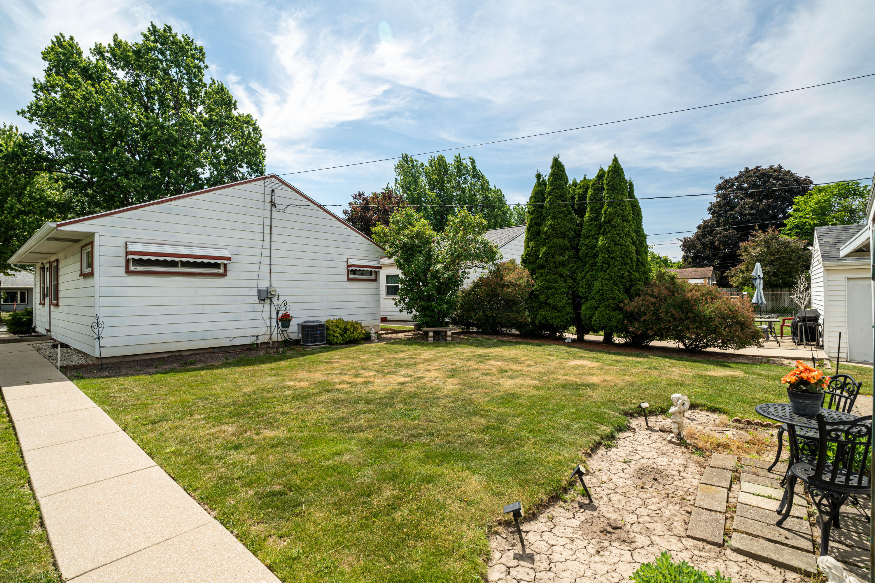 3239 S 54th St