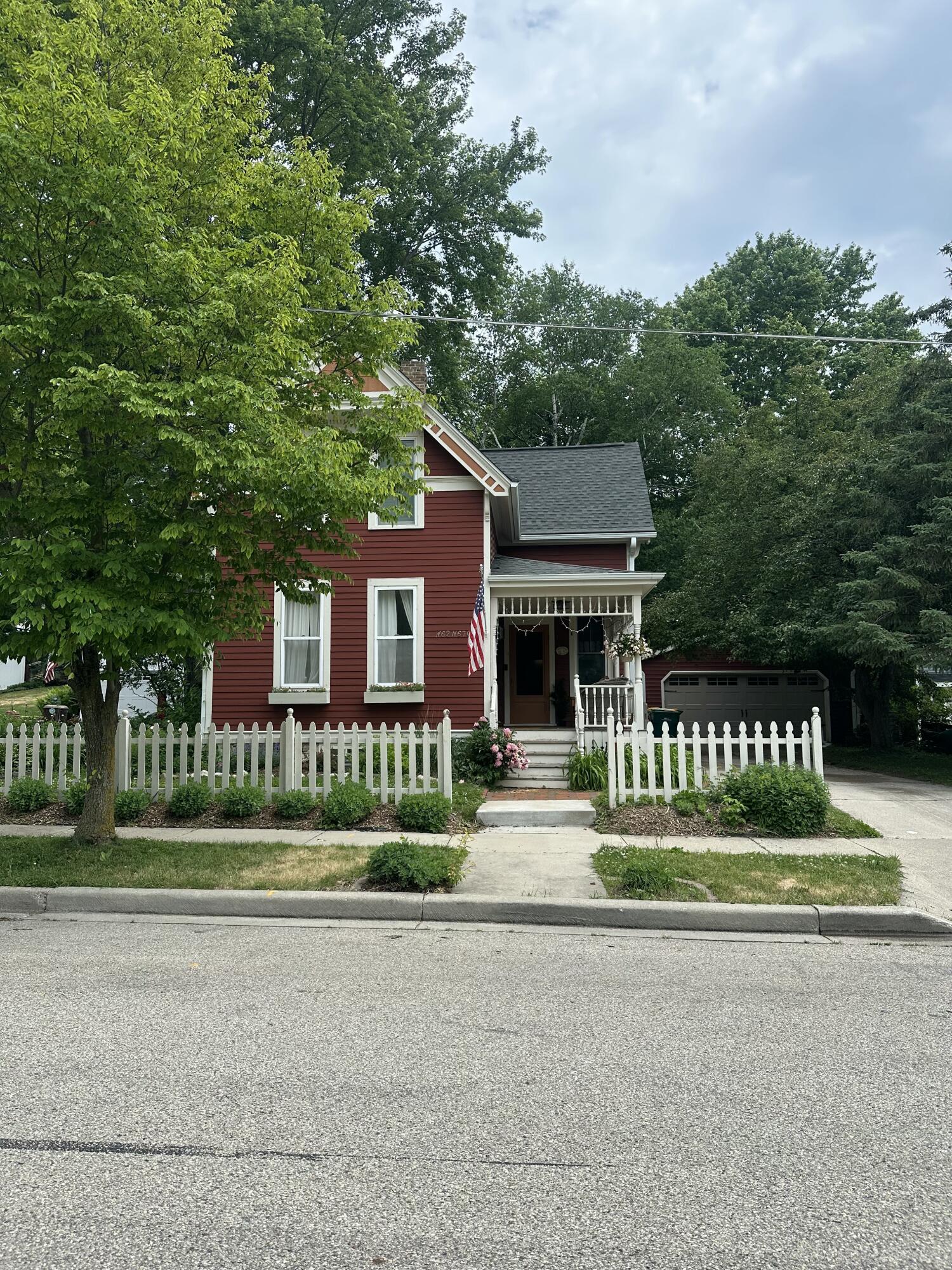 W62N670 Riveredge Dr