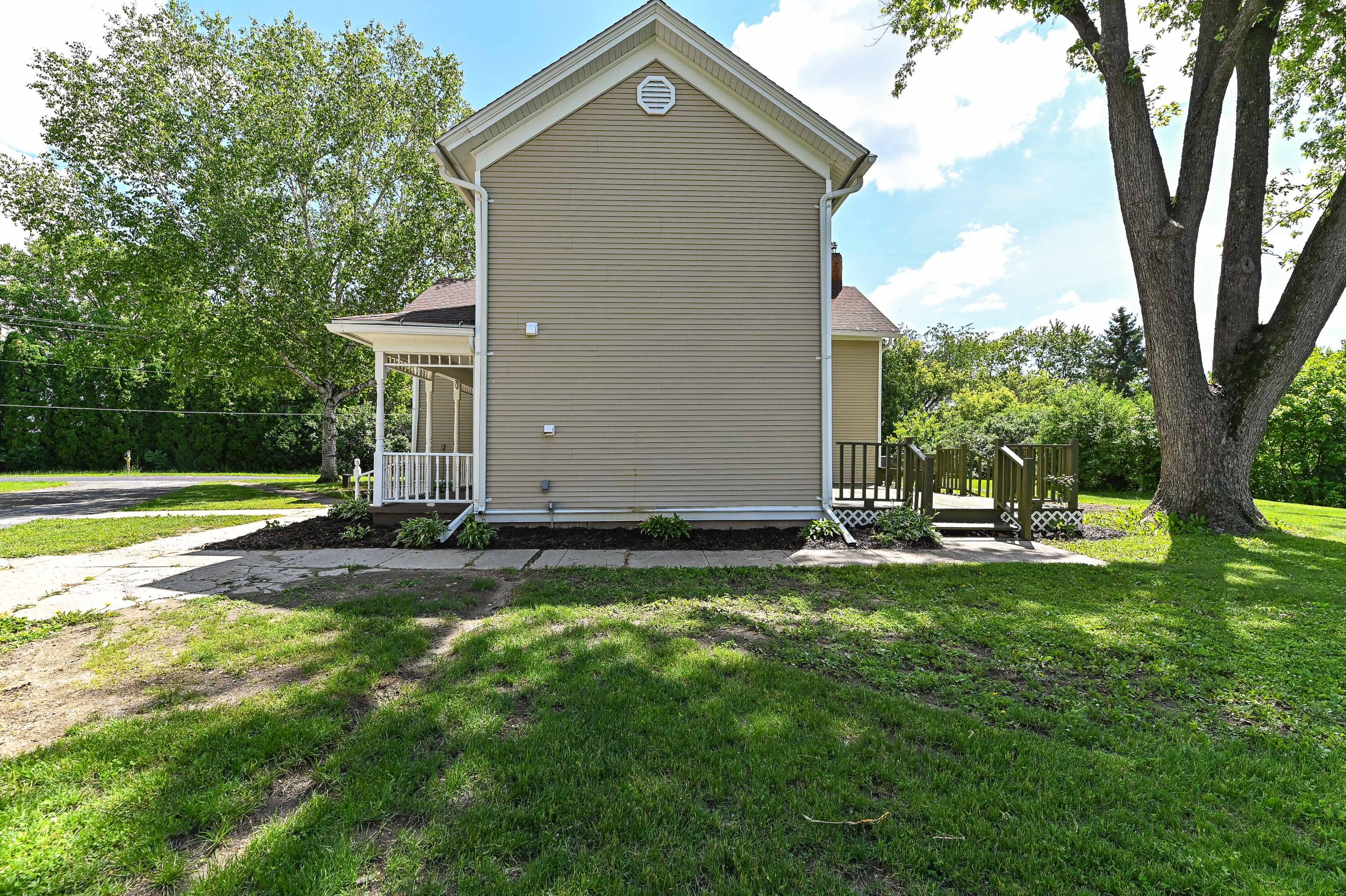 5824 Marsh Rd
