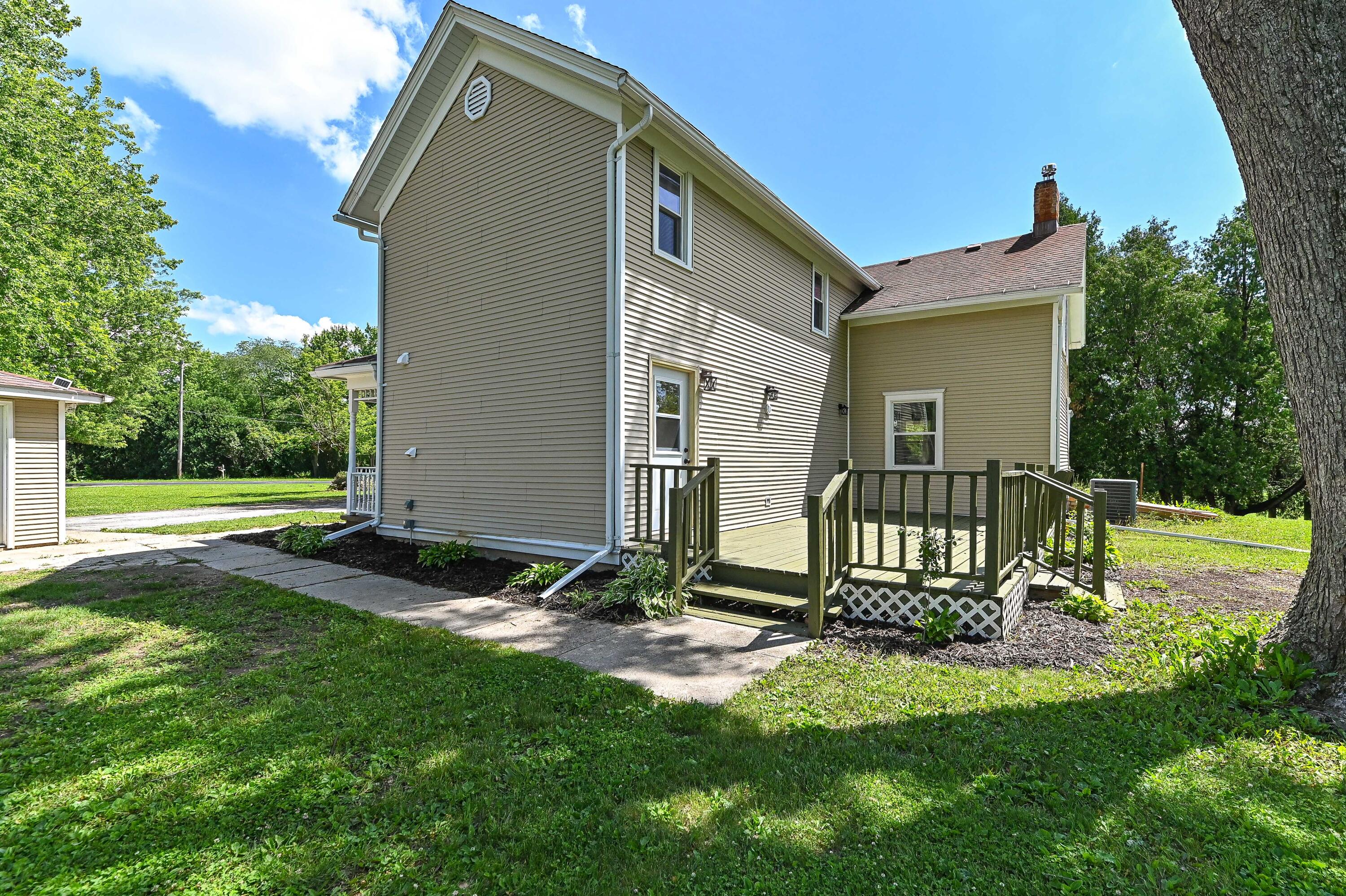 5824 Marsh Rd