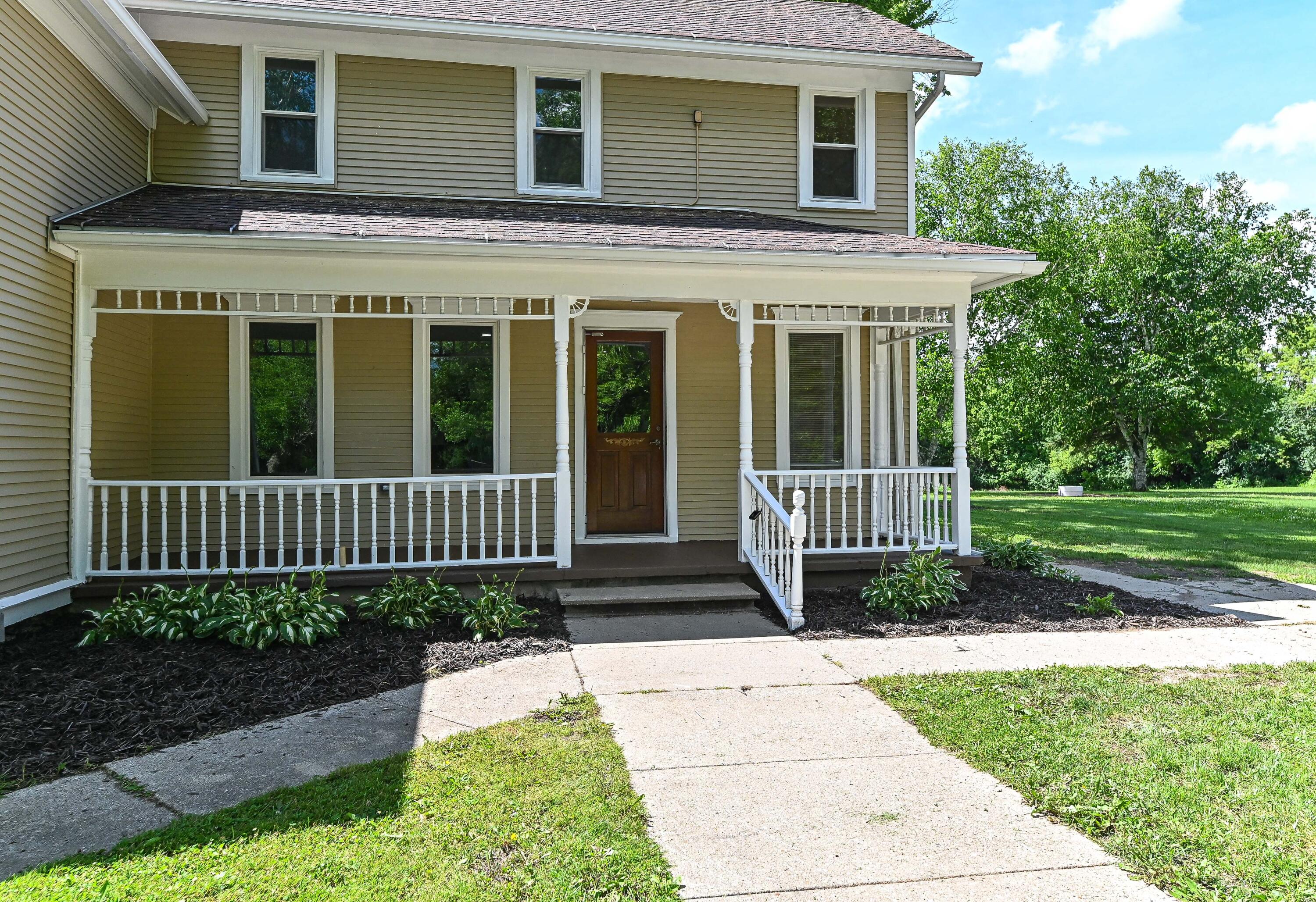 5824 Marsh Rd