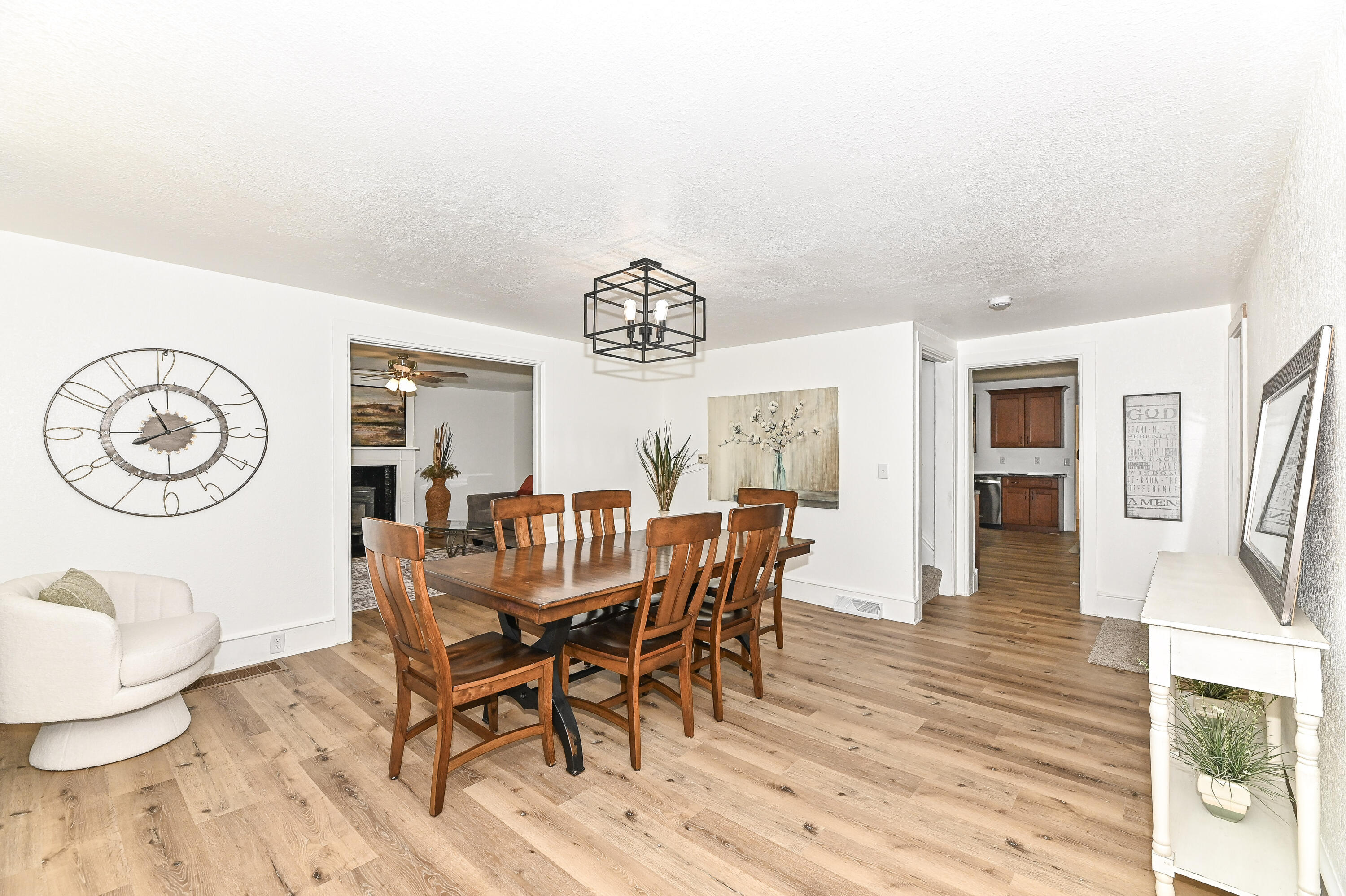 5824 Marsh Rd