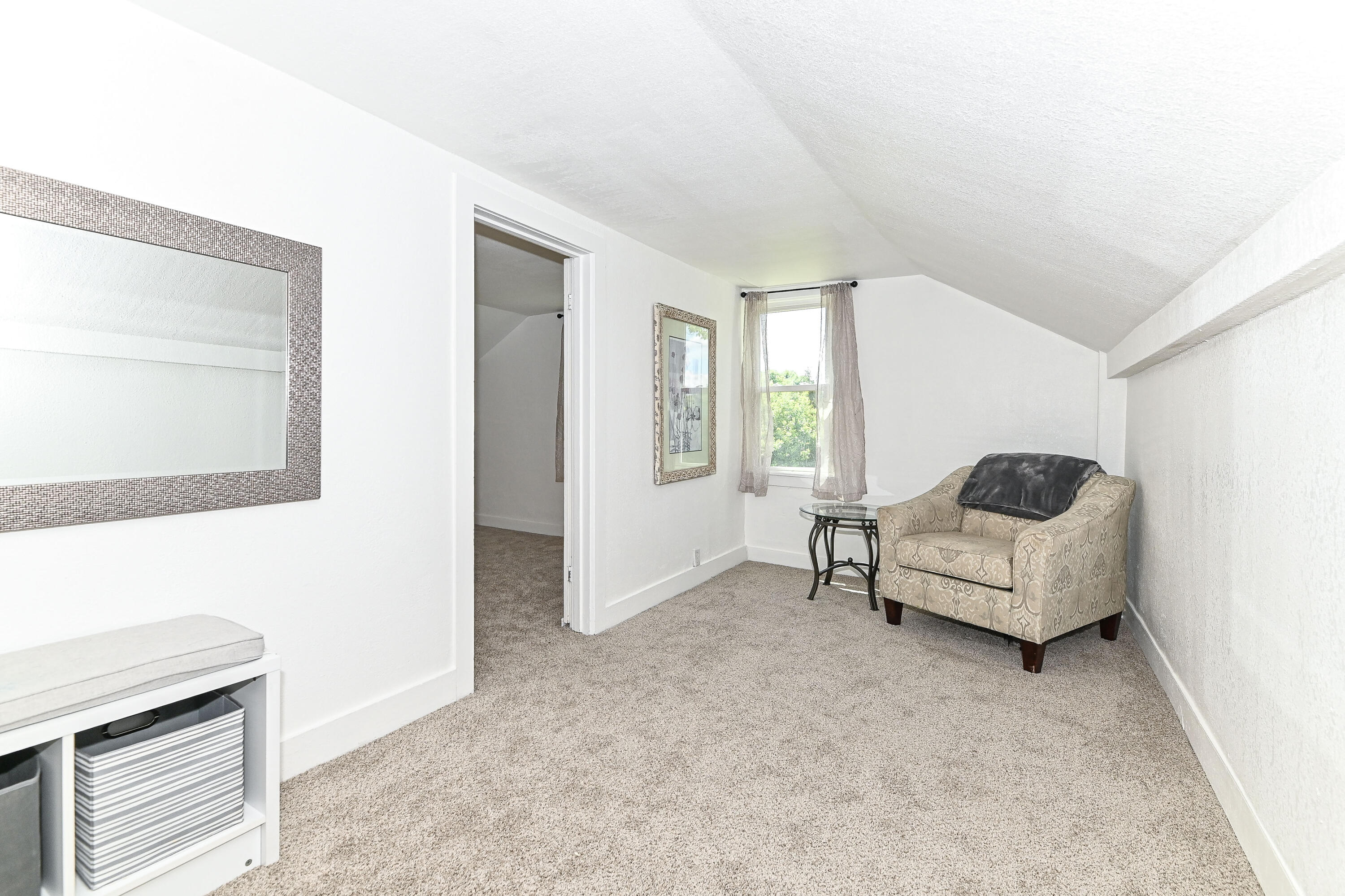 5824 Marsh Rd