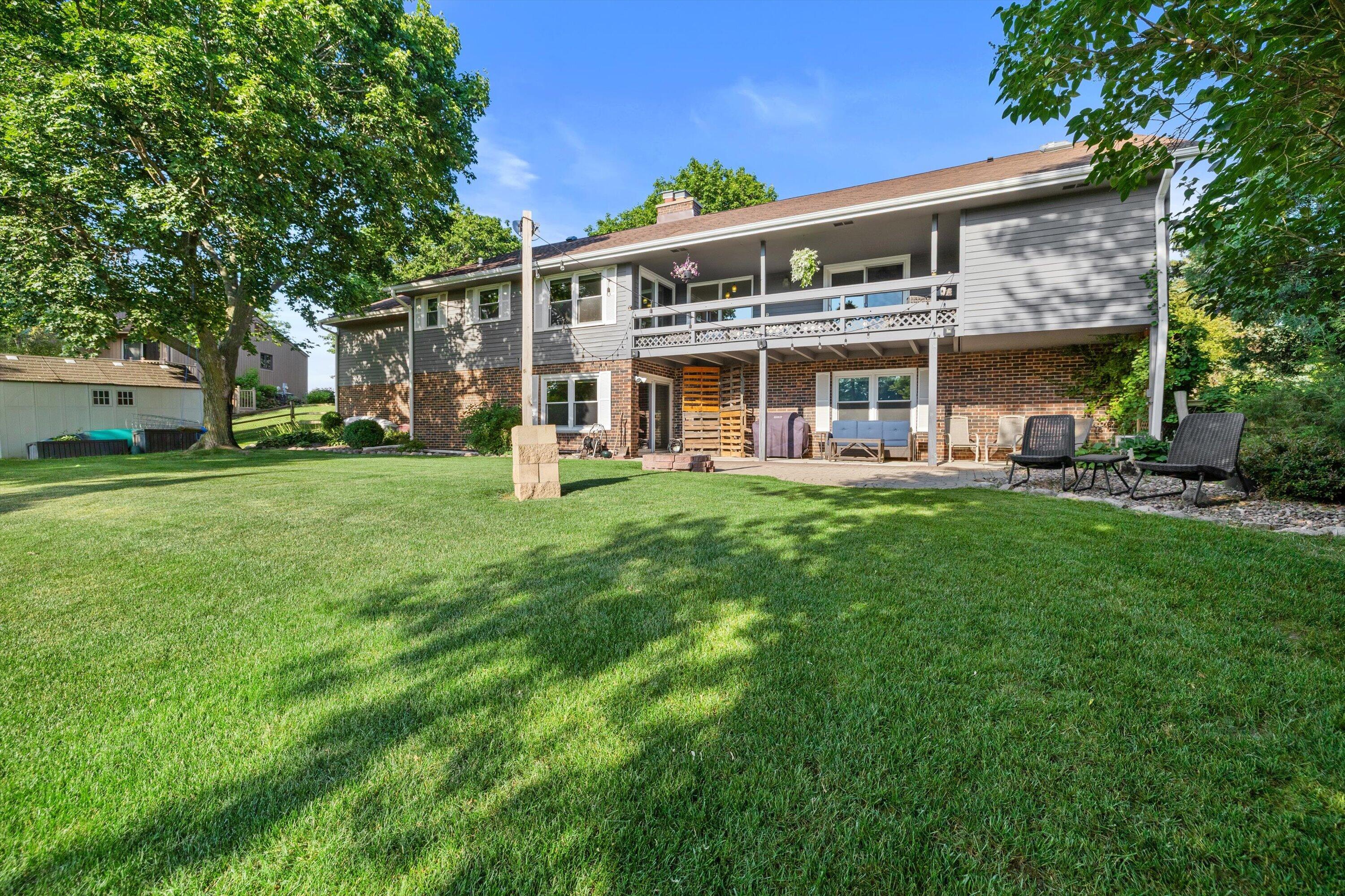 1800 Centennial Ln