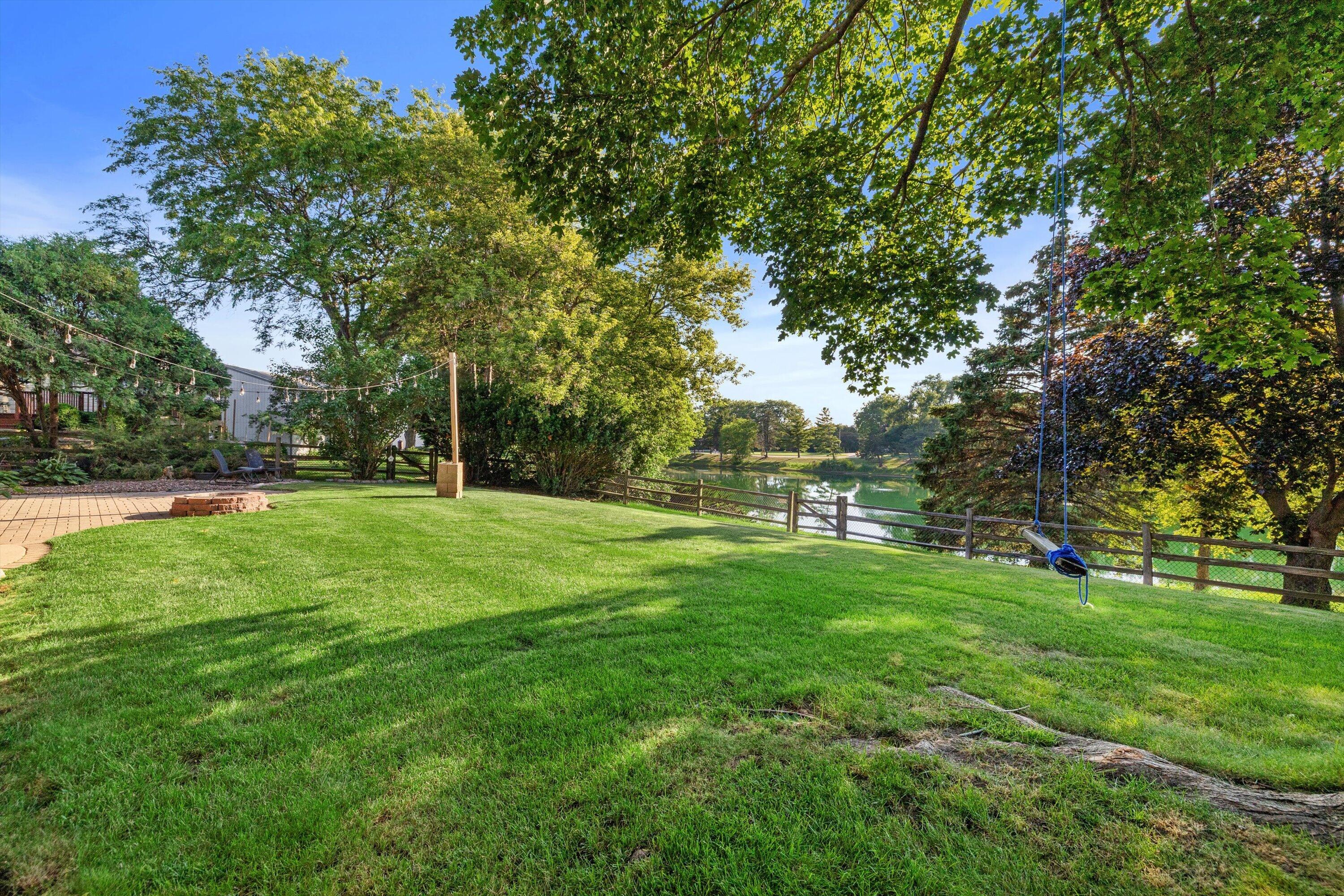 1800 Centennial Ln