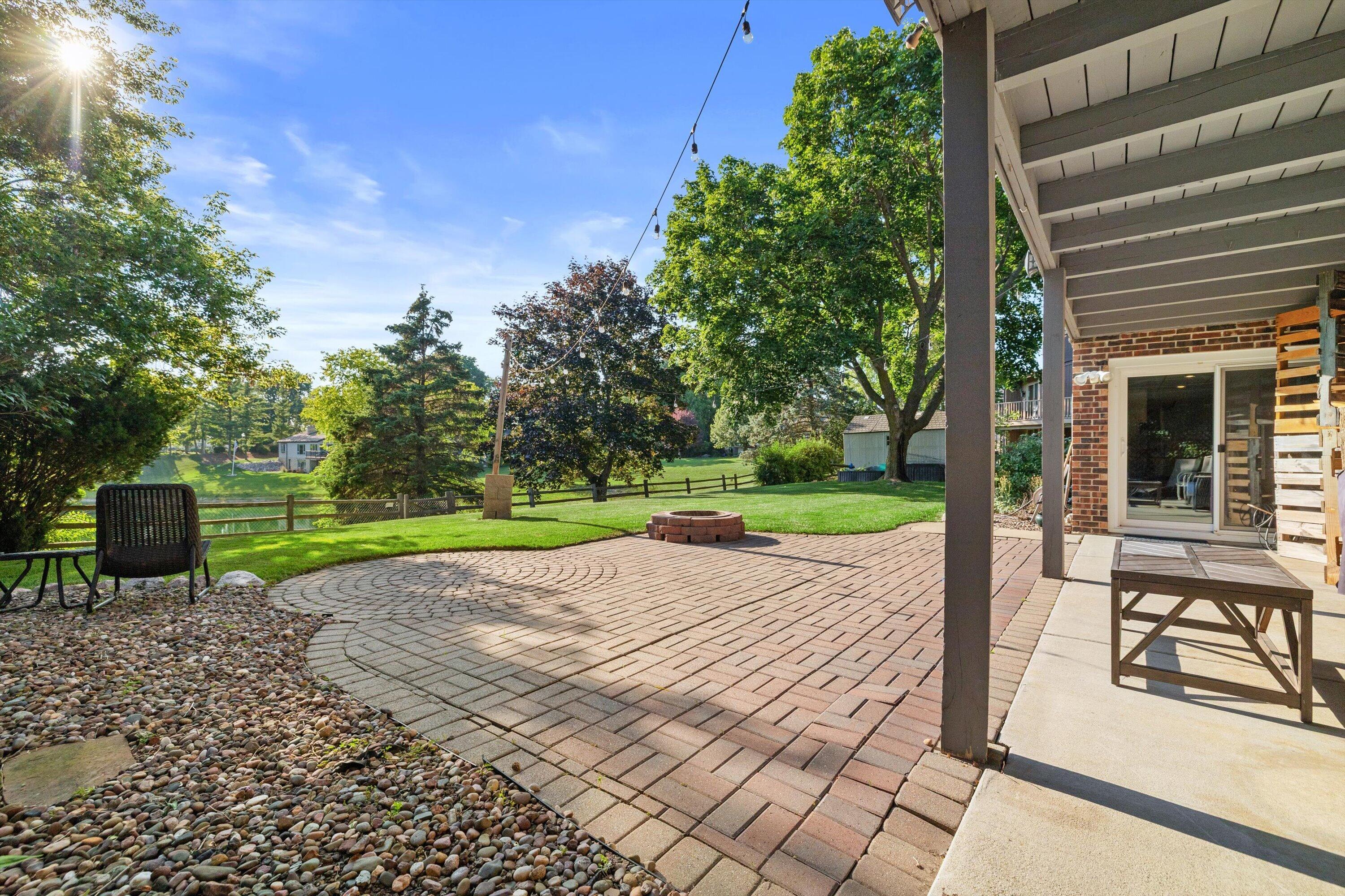 1800 Centennial Ln