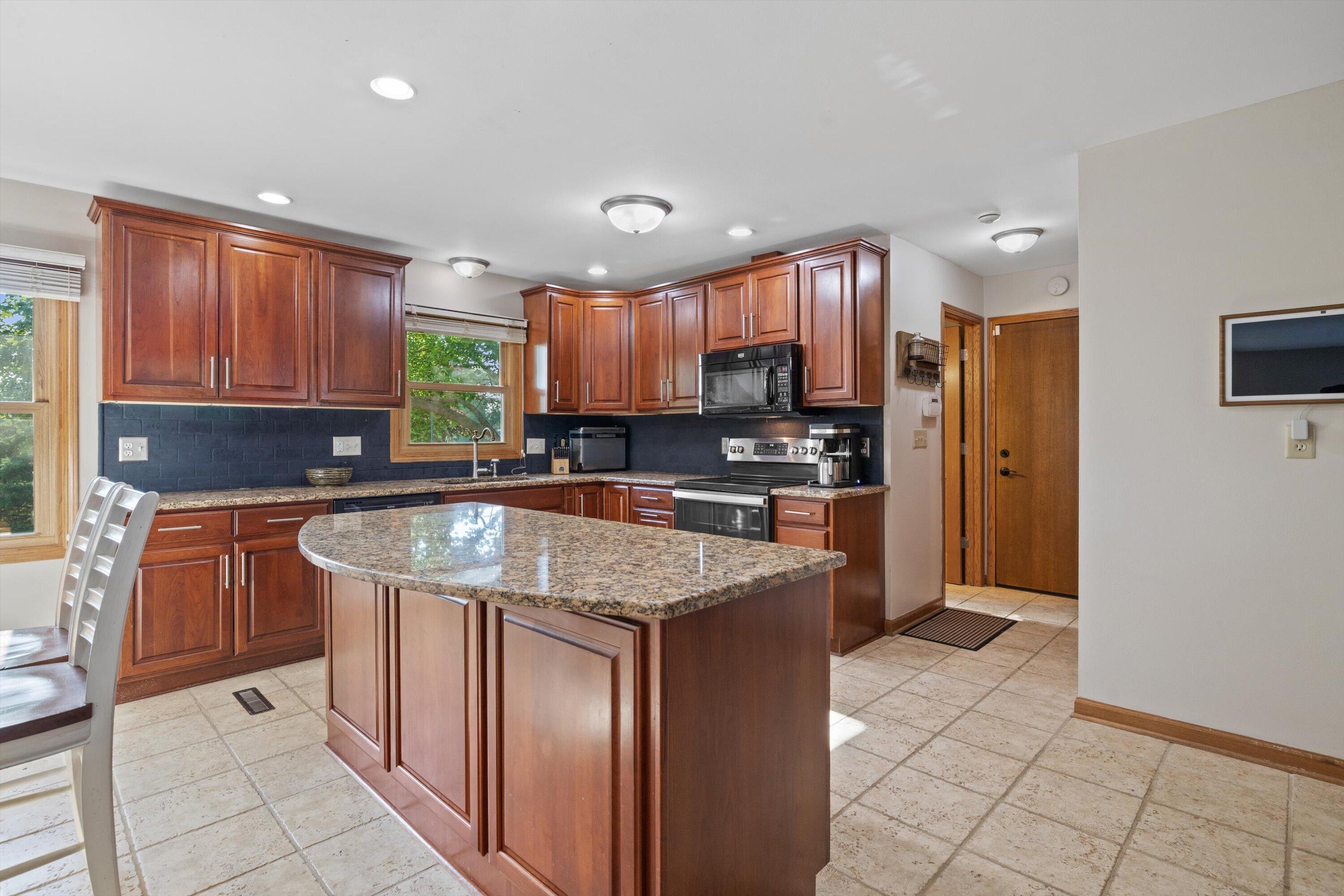 1800 Centennial Ln