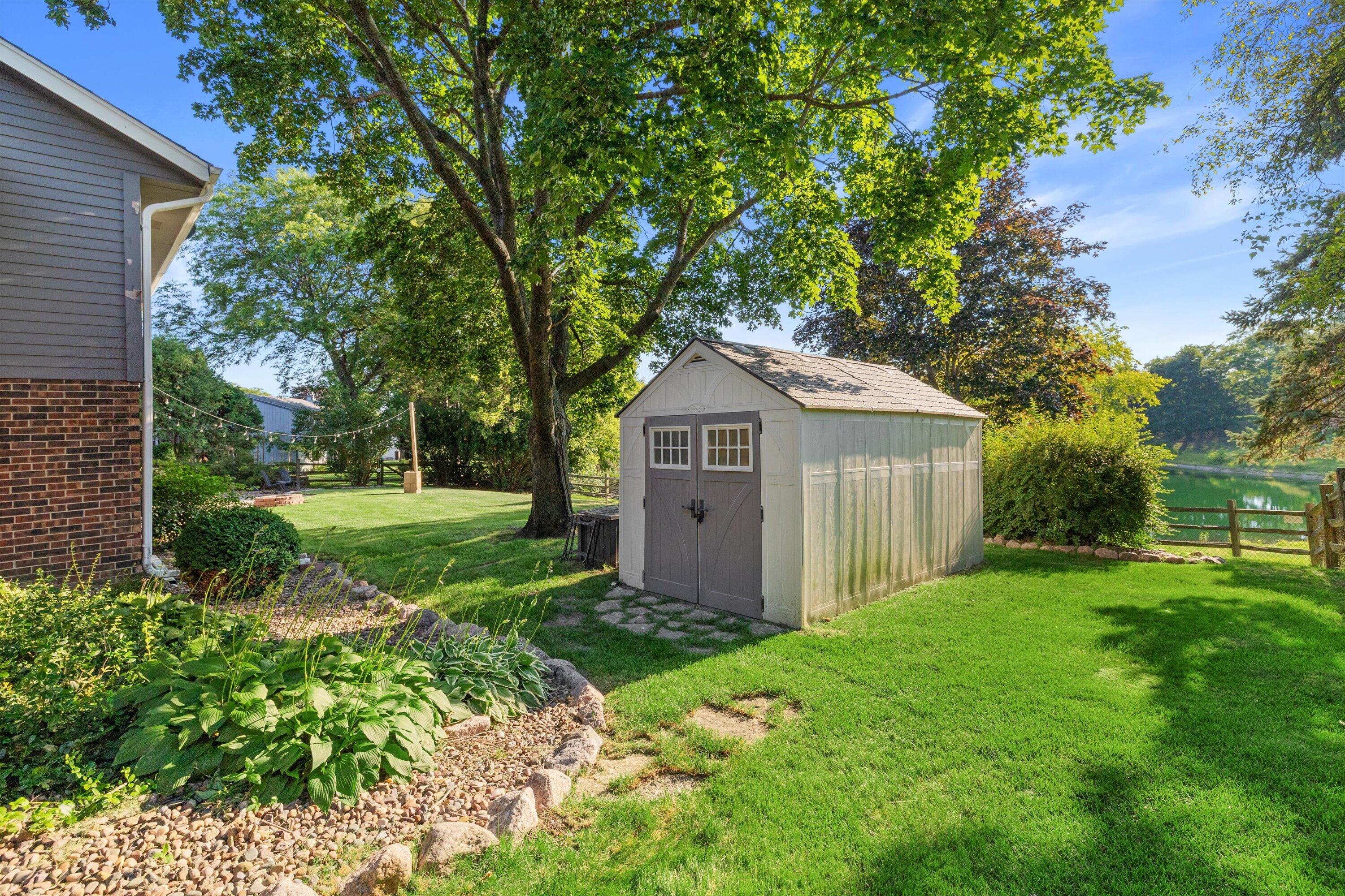 1800 Centennial Ln