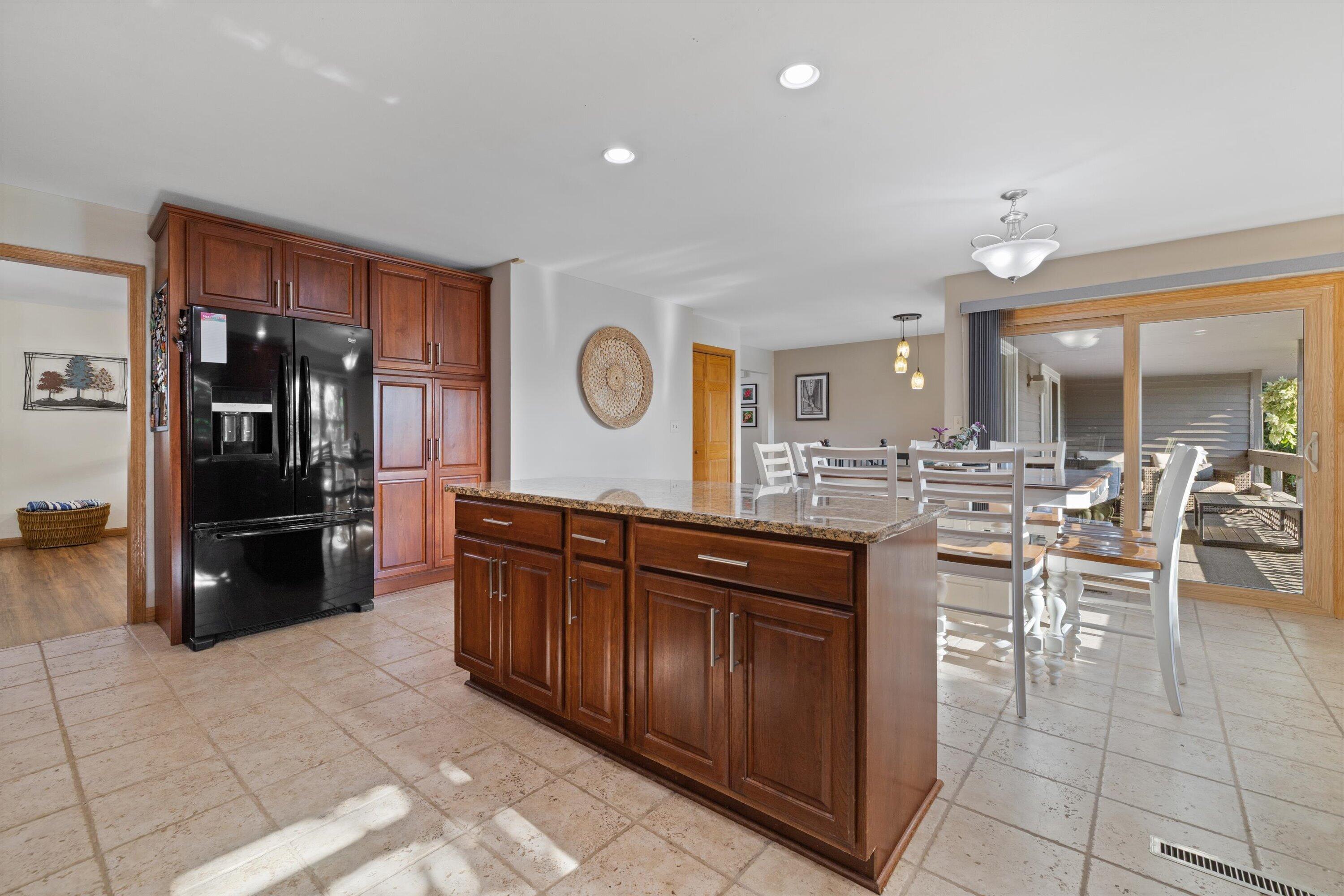 1800 Centennial Ln