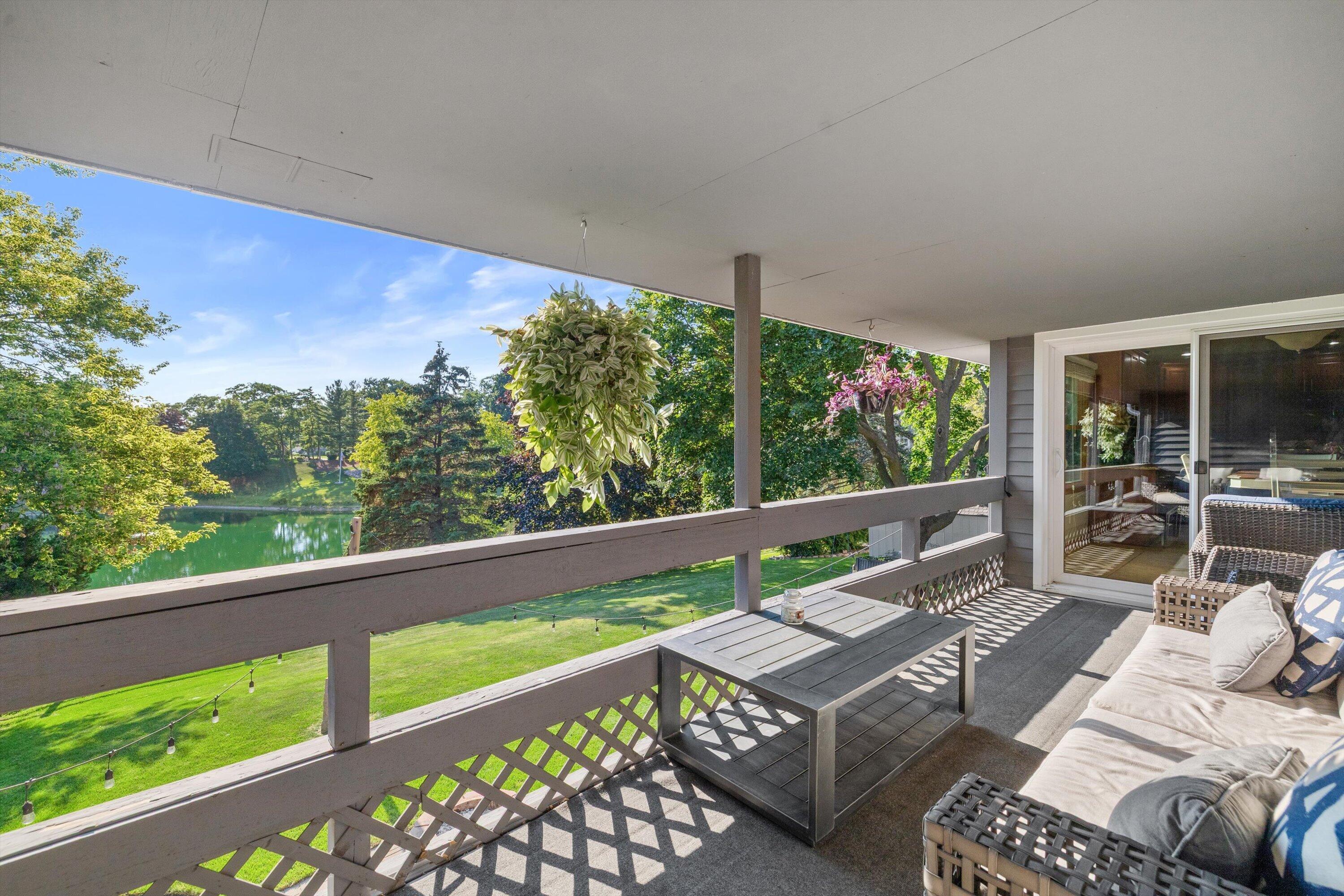 1800 Centennial Ln