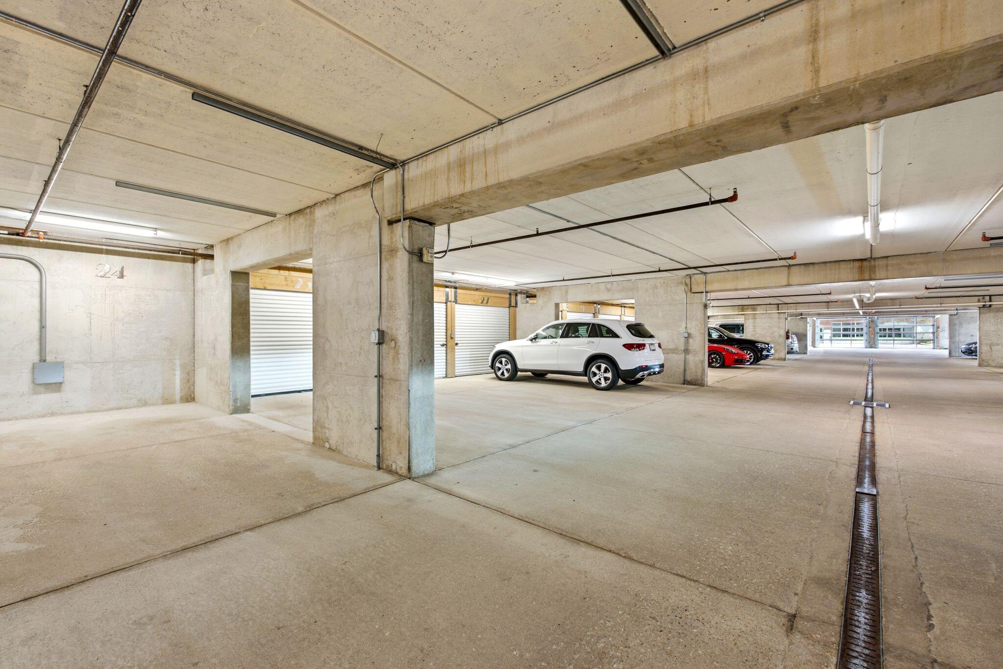 541 E Erie St, 311