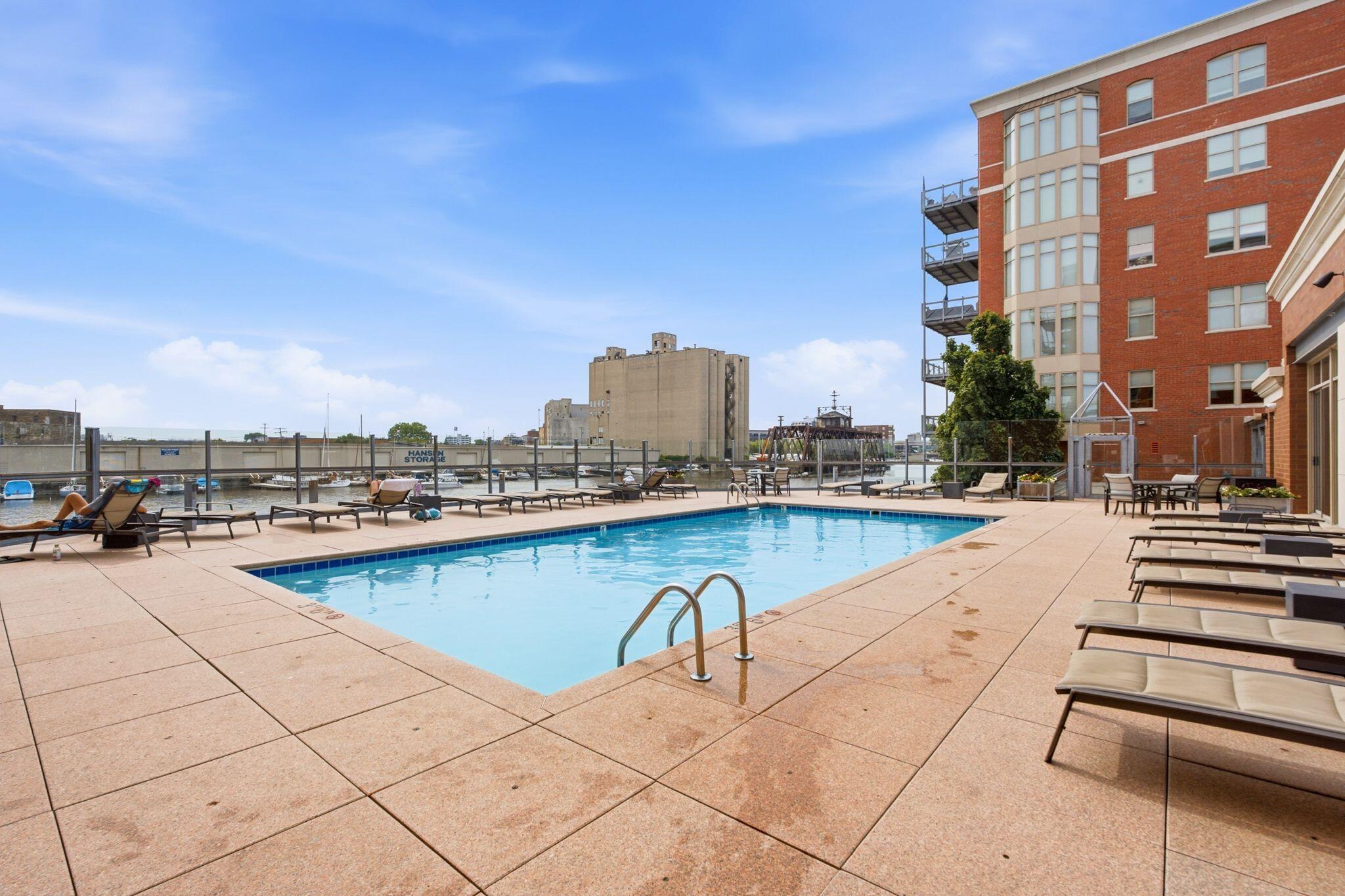 541 E Erie St, 311