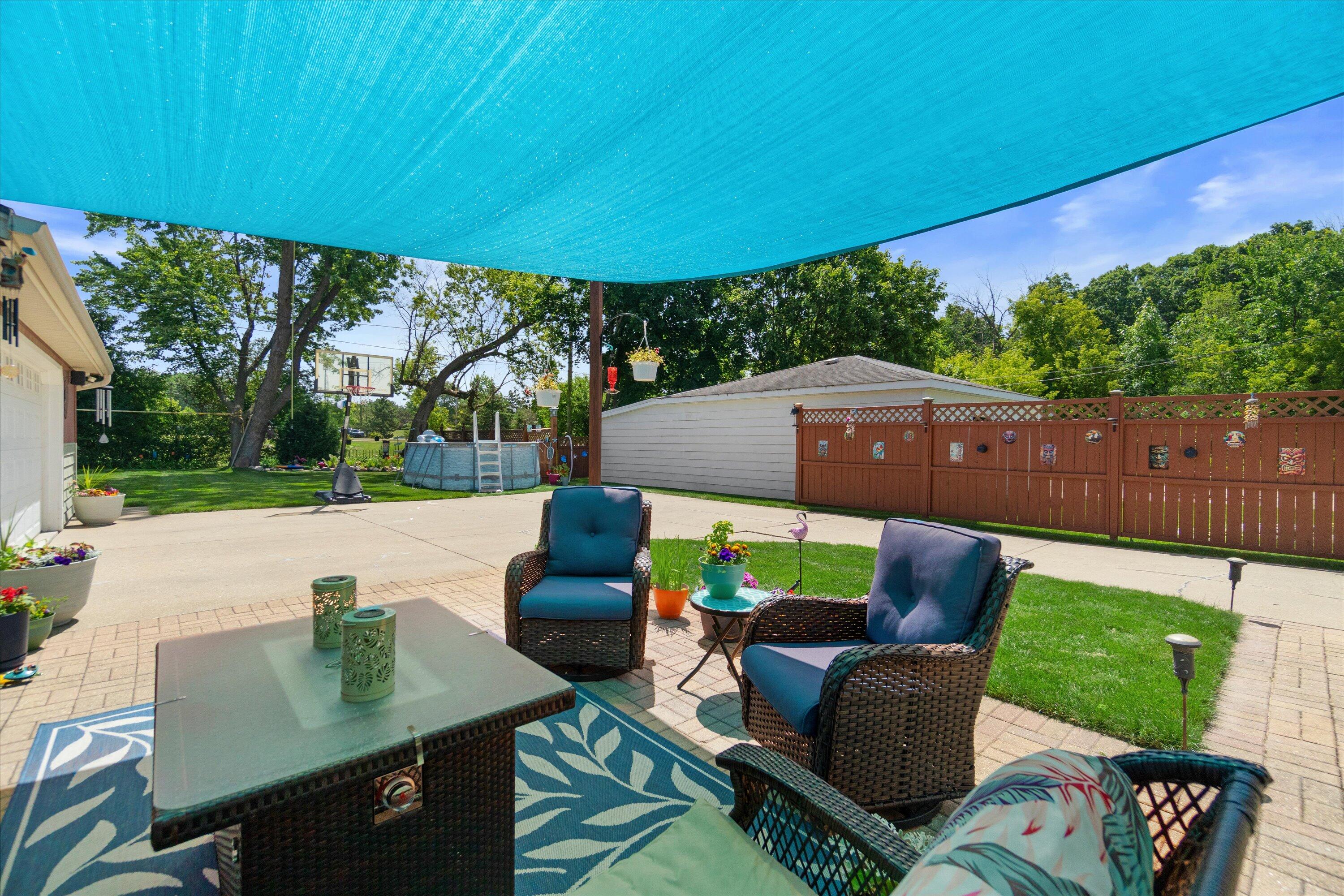 3250 S 105th St