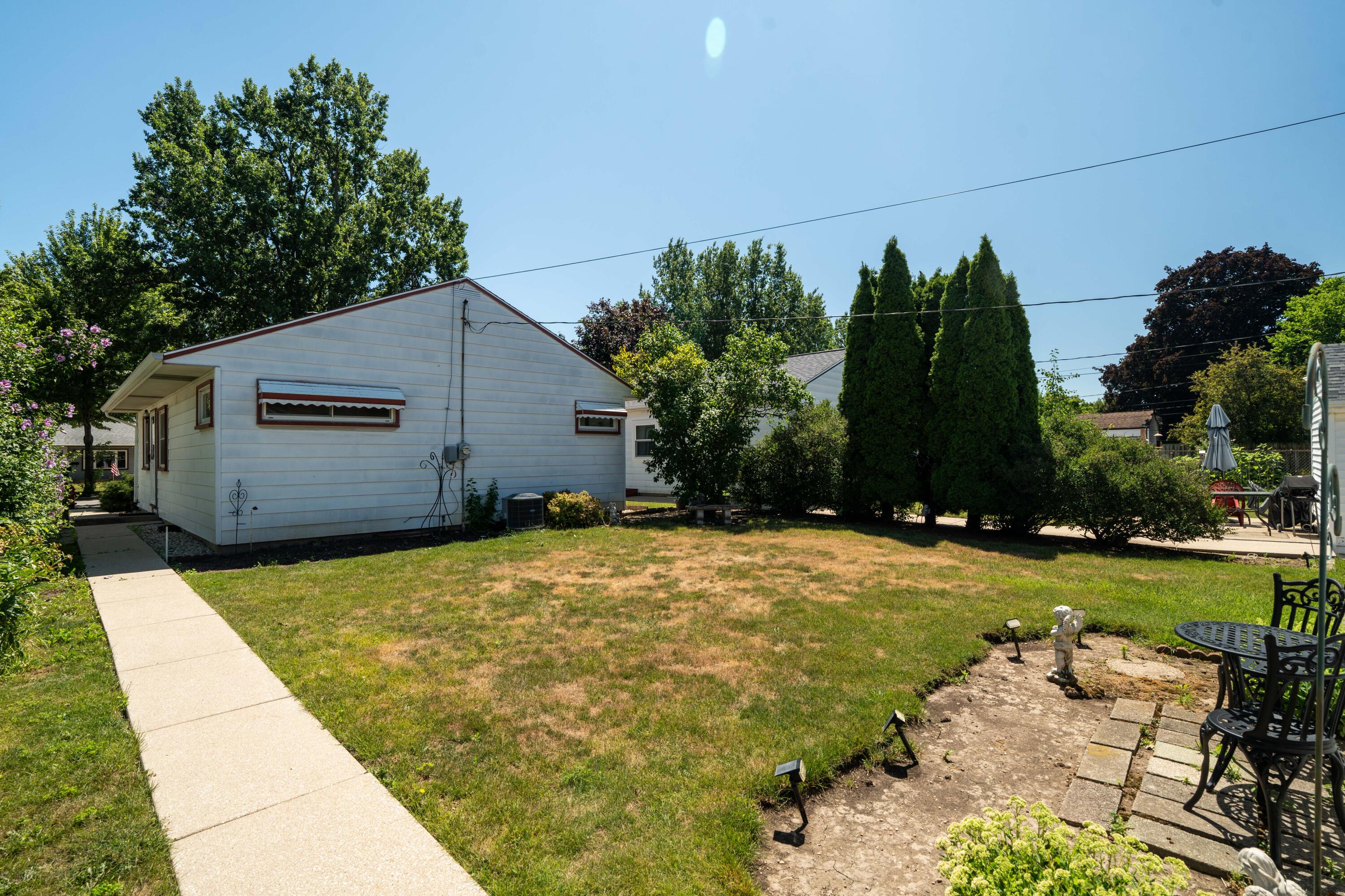 3239 S 54th St