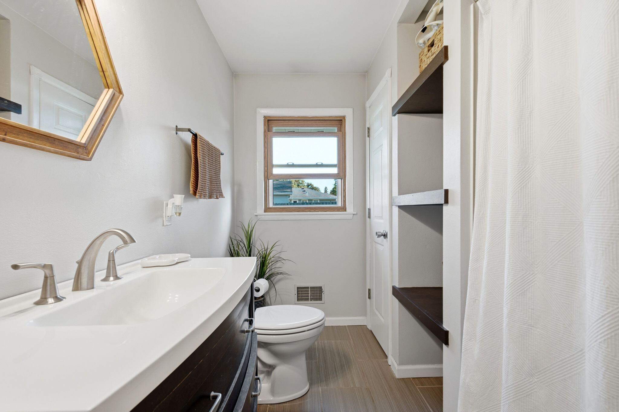N85W15153 MacArthur Dr