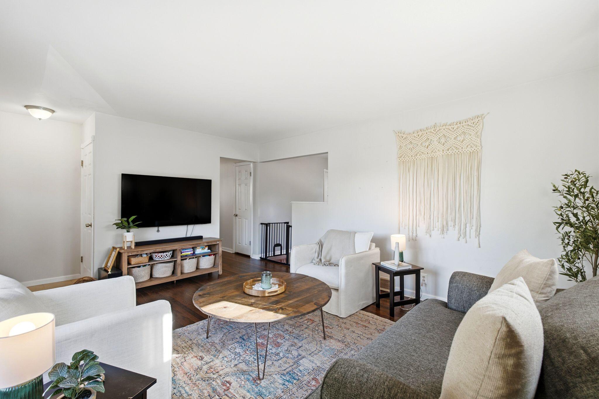 N85W15153 MacArthur Dr