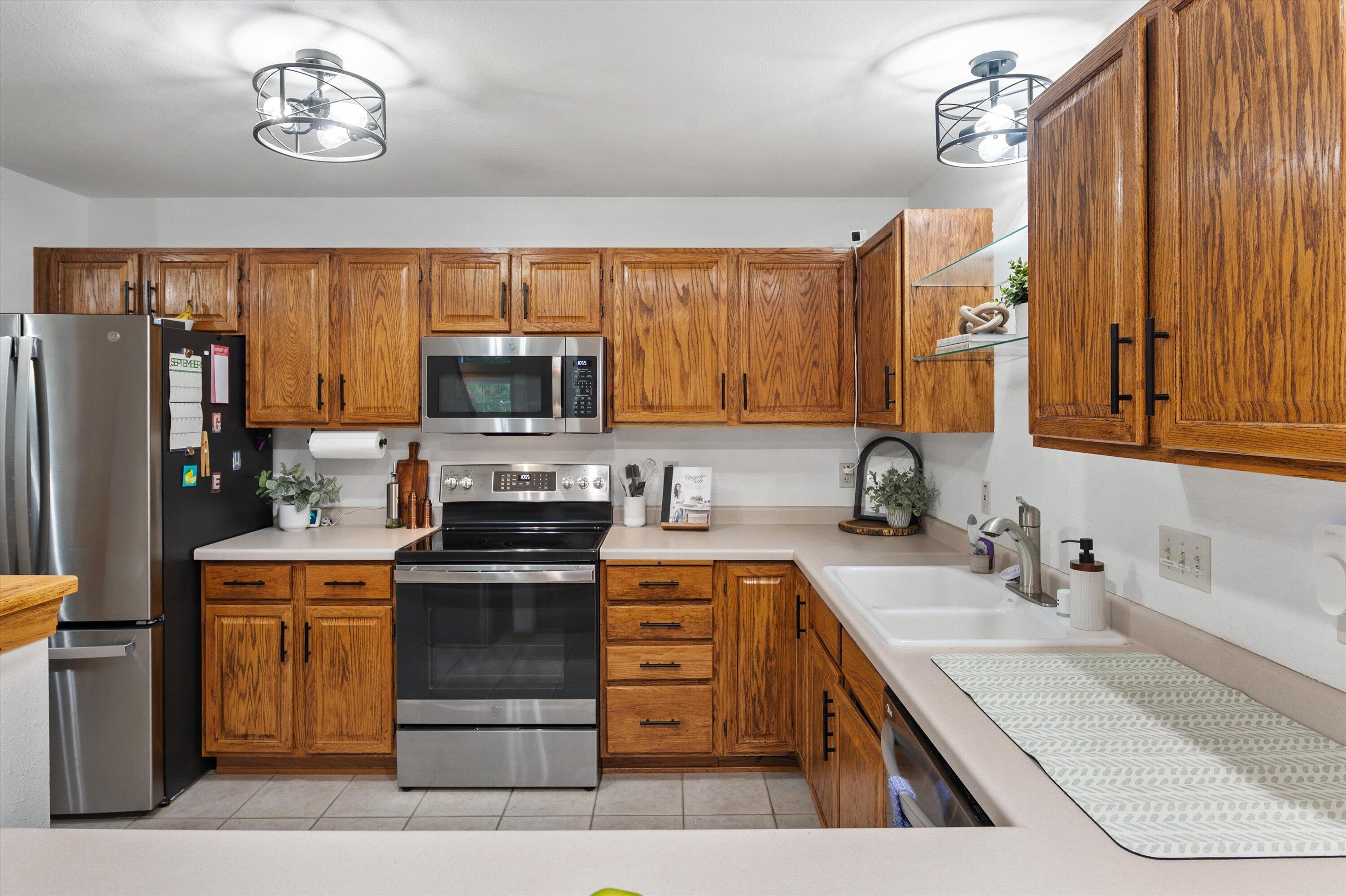 1976 Parknoll Ln