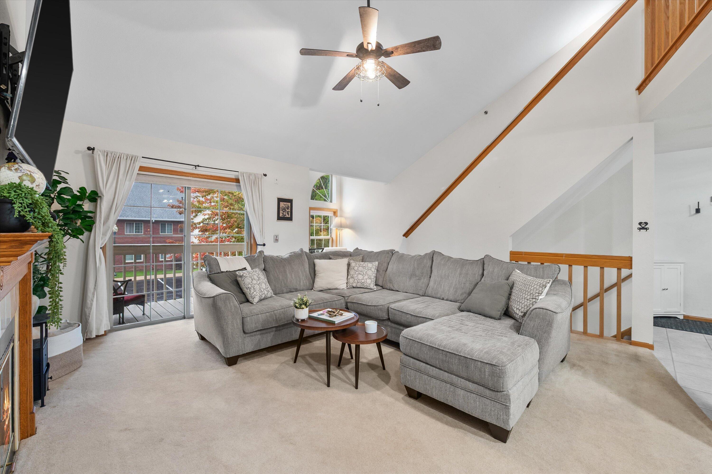 1976 Parknoll Ln