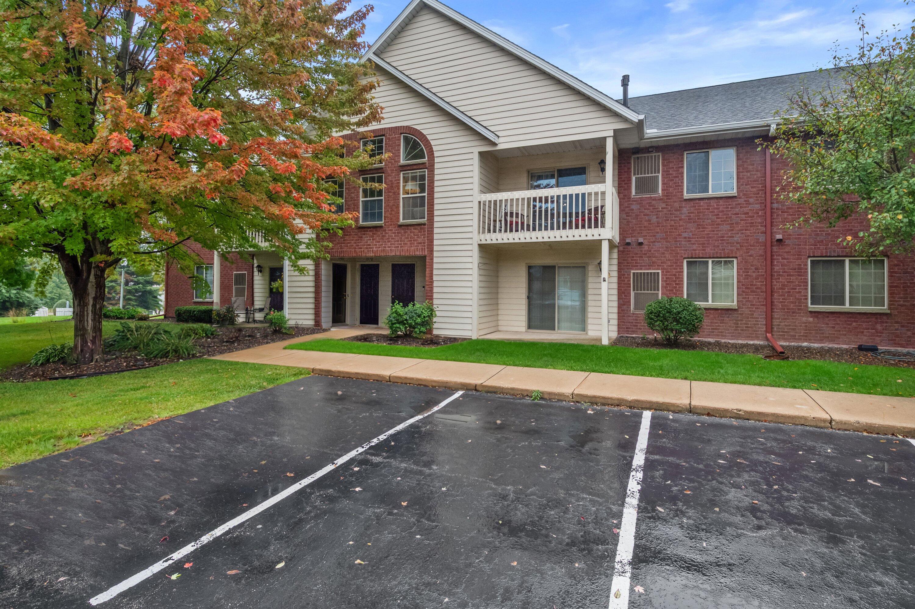 1976 Parknoll Ln